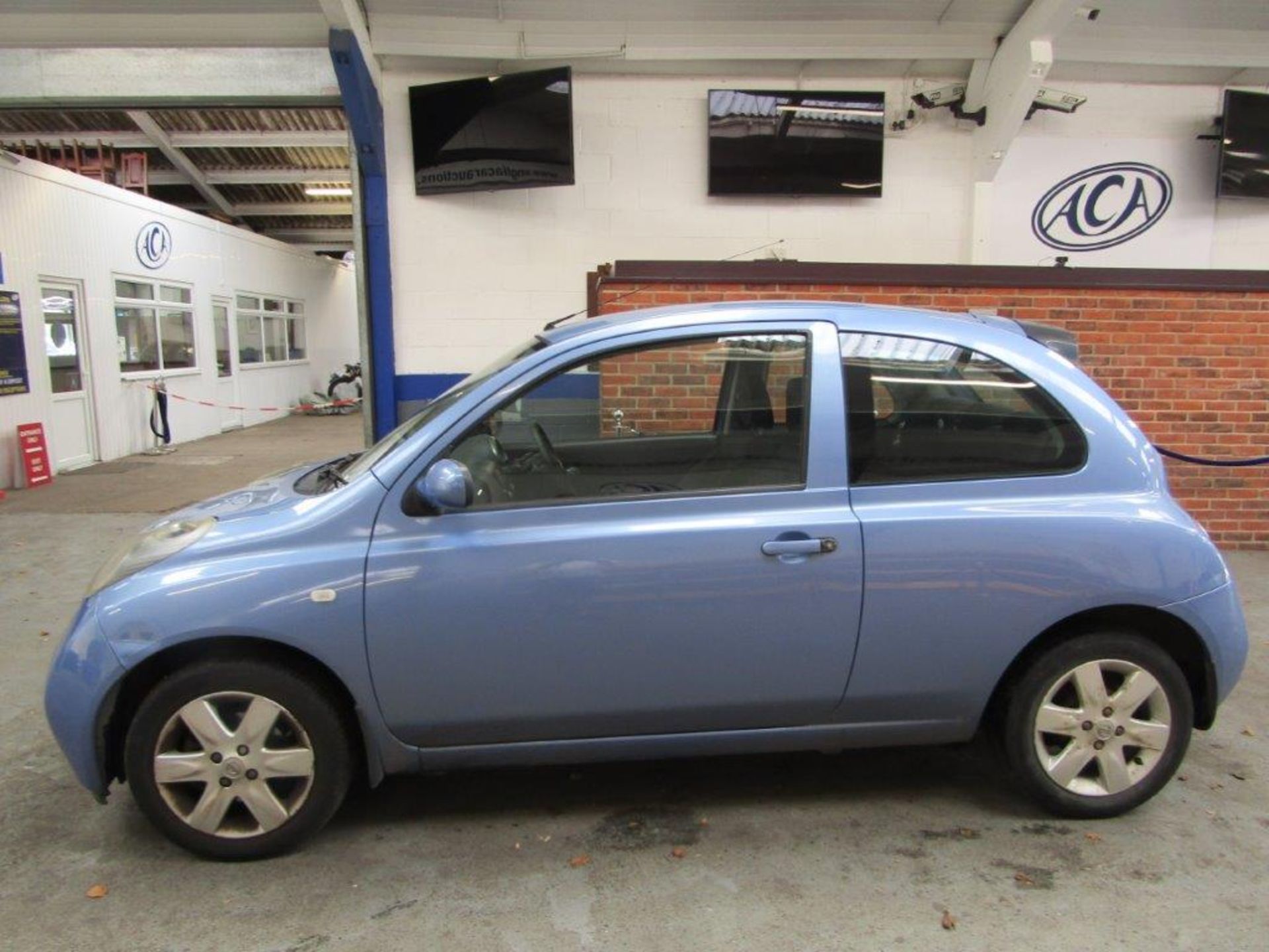 05 05 Nissan Micra Urbis - Image 2 of 22