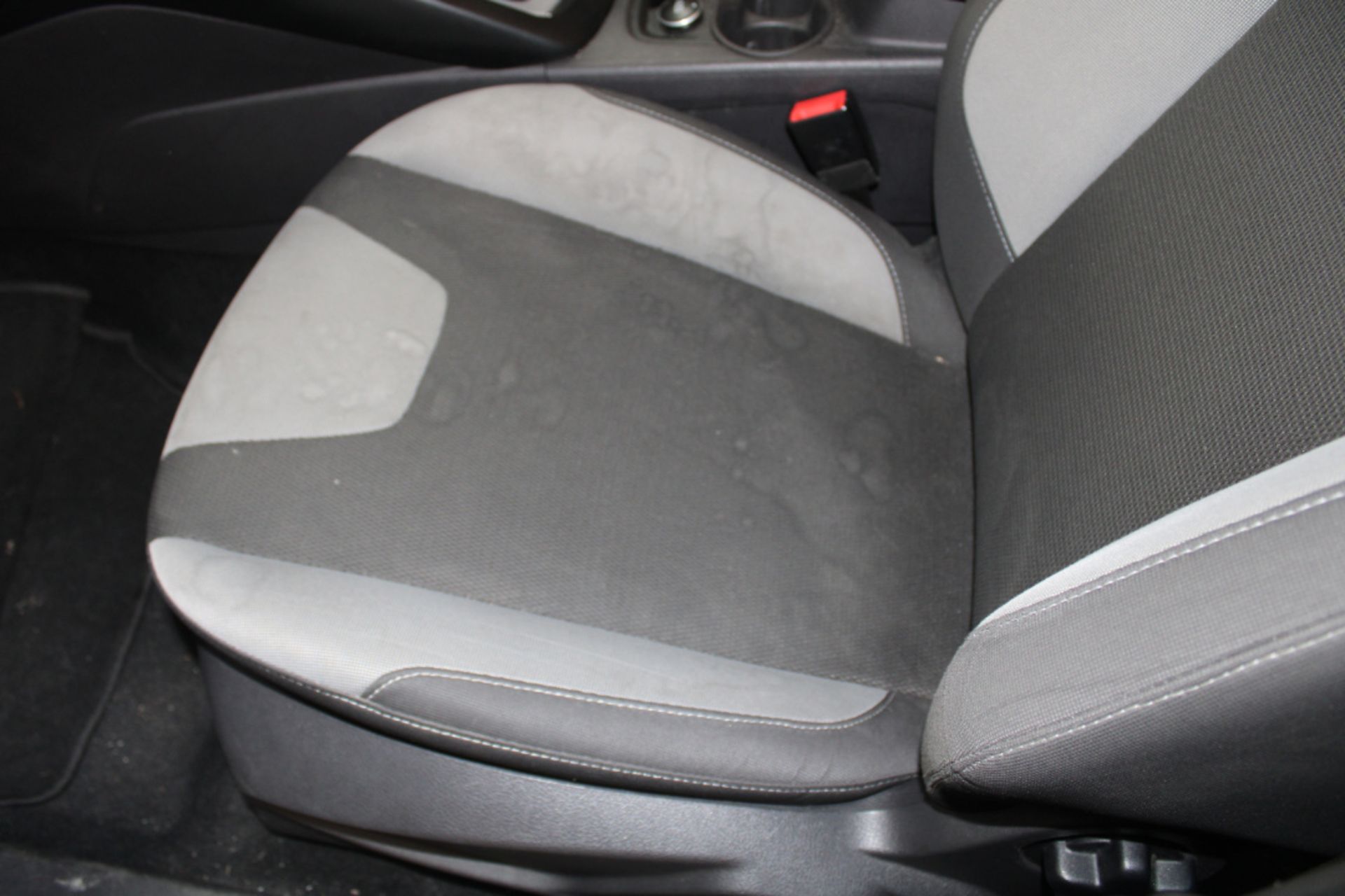 13 13 Ford Focus Zetec S TDCI - Image 7 of 20