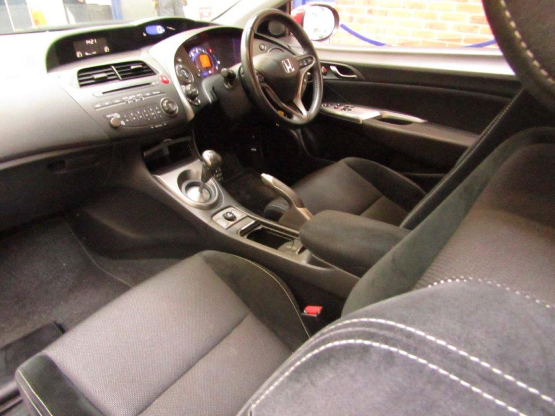 60 11 Honda Civic Type S GT I-VTEC - Image 9 of 22