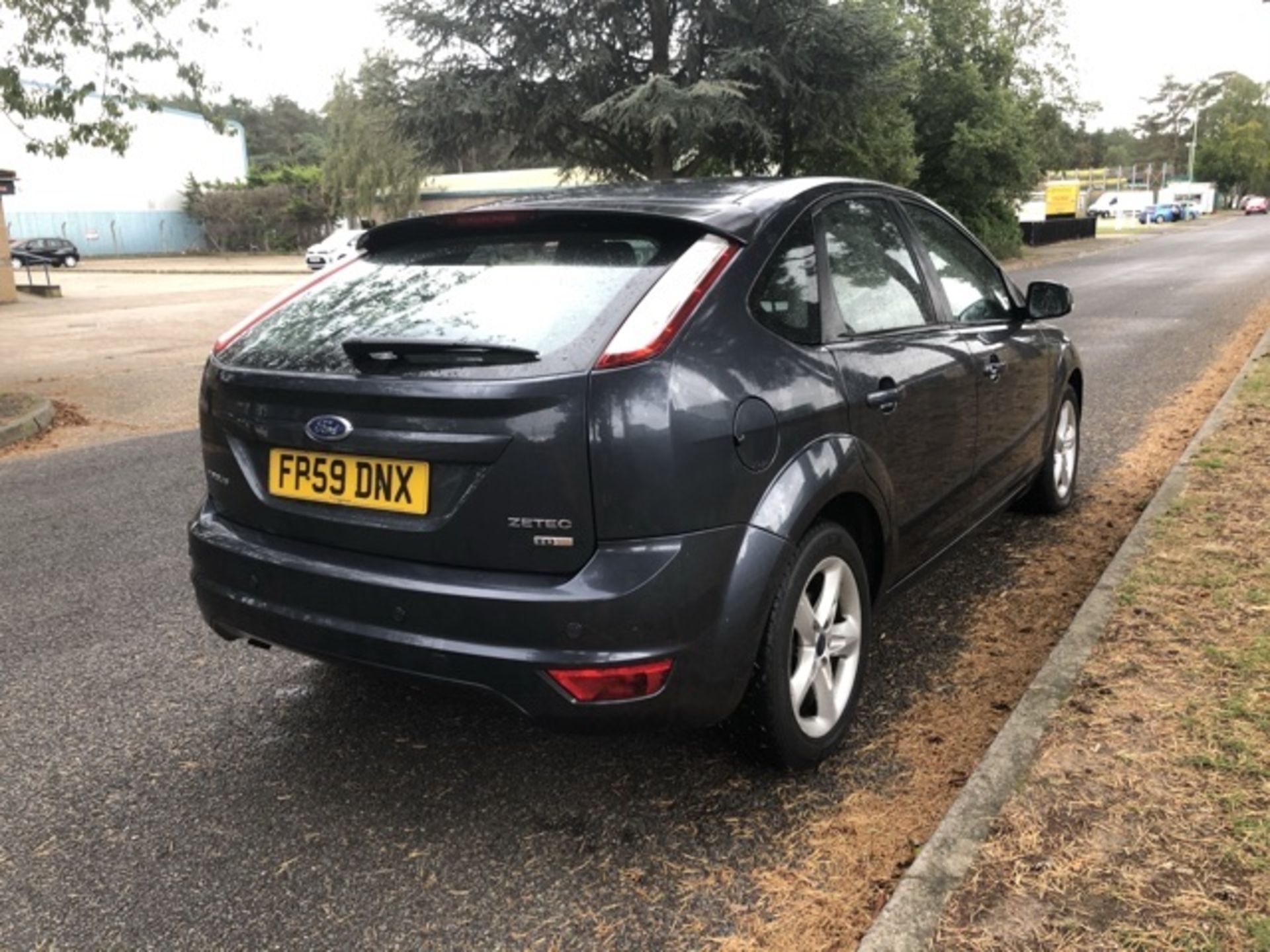 59 09 Ford Focus Zetec TDCI 109 - Image 2 of 7