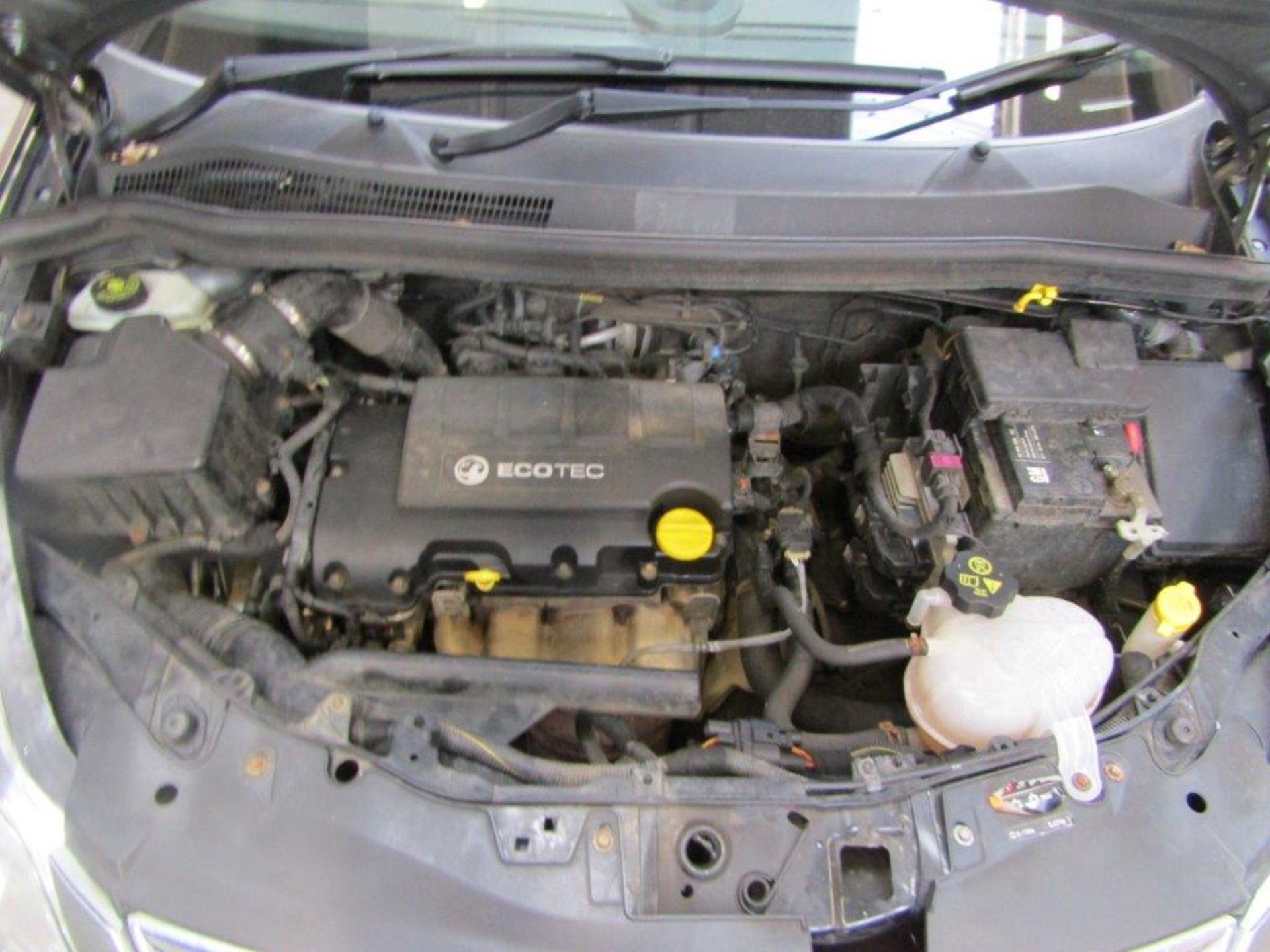 12 12 Vauxhall Corsa SE - Image 6 of 21