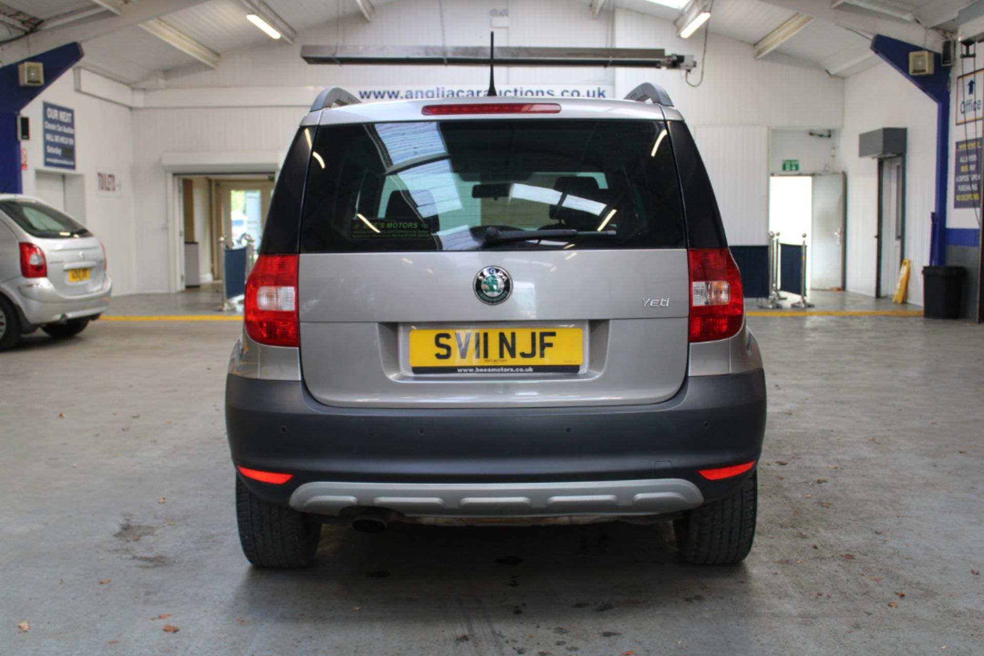 11 11 Skoda Yeti SE TSI - Image 2 of 21