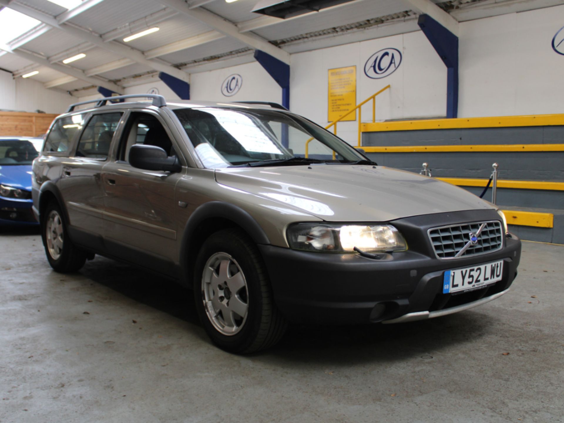 52 02 Volvo XC70 D5 SE AWD - Image 8 of 21