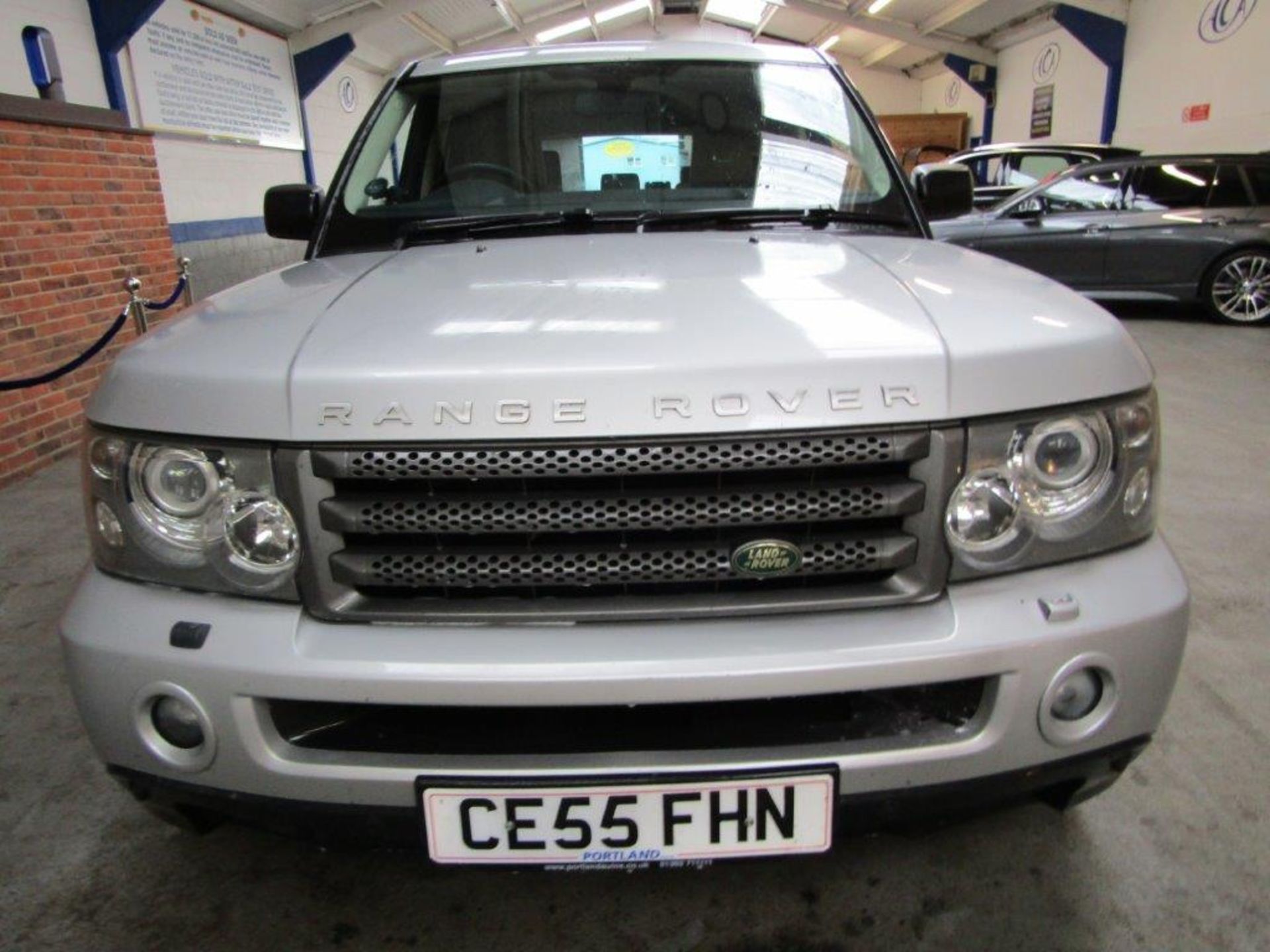 55 05 Range Rover SPT TDV HSE - Image 4 of 20