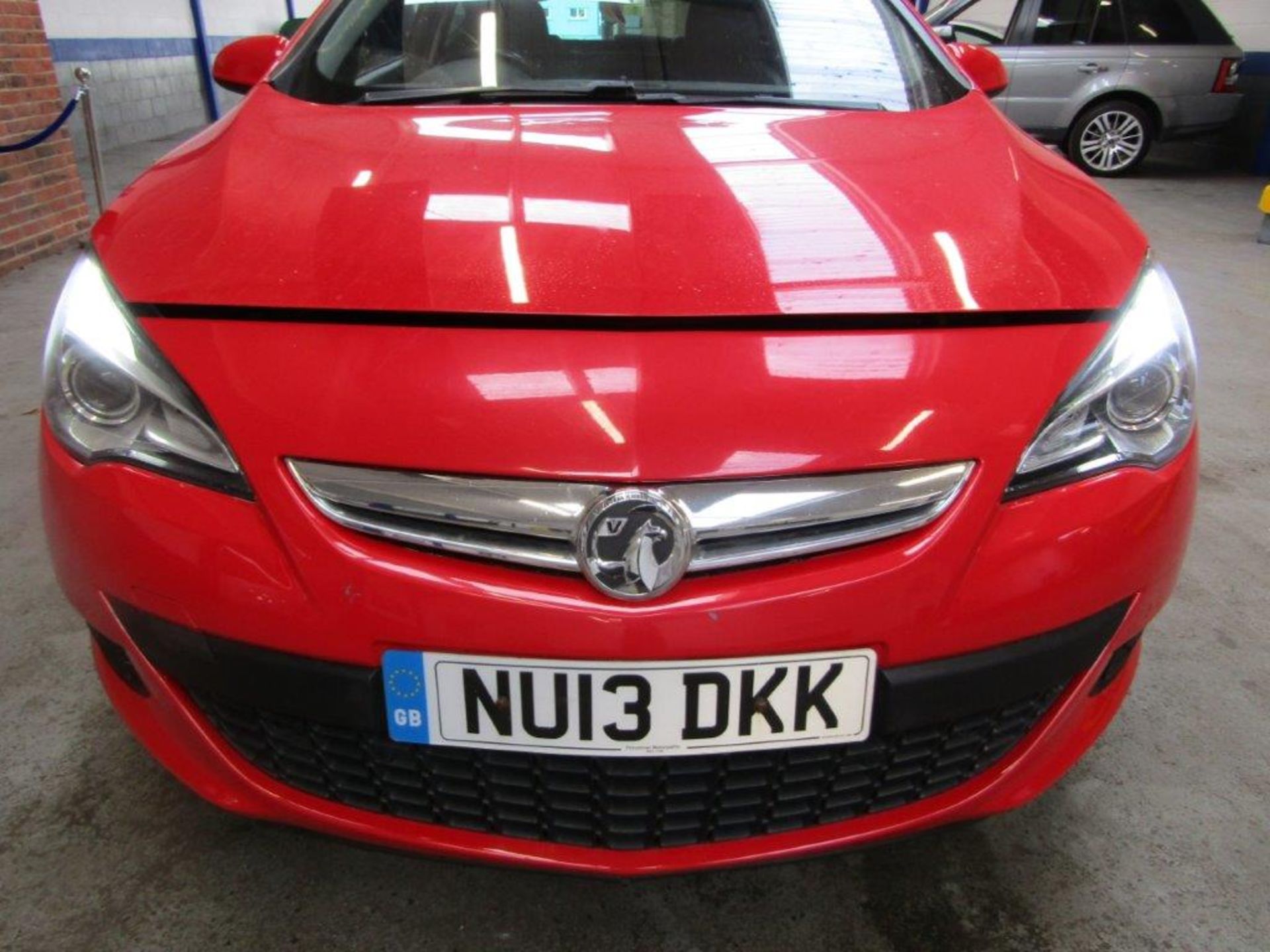 13 13 Vauxhall Astra GTC SRI CDTI - Image 9 of 23