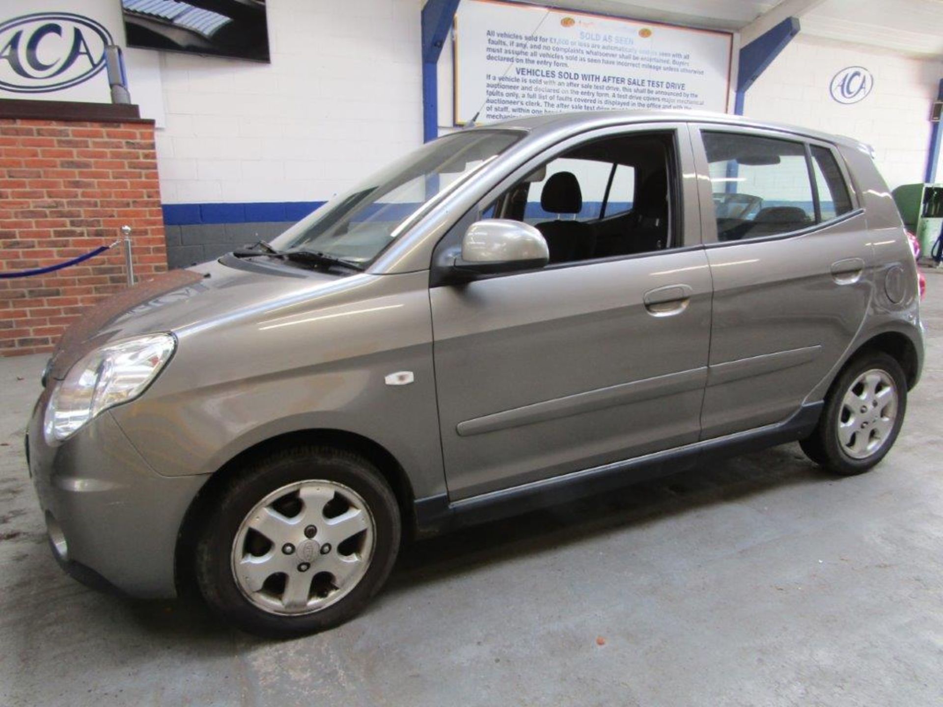 59 09 Kia Picanto Graphite