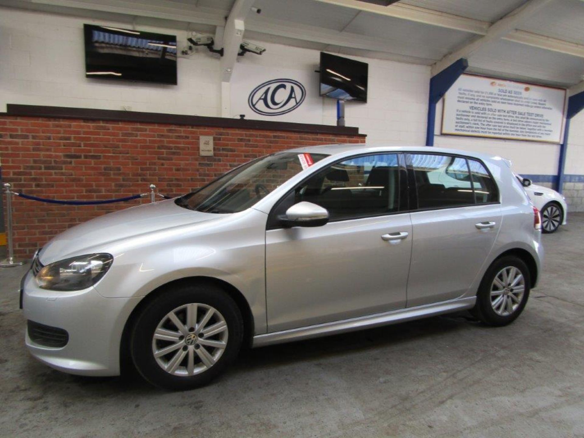 61 12 VW Golf S Bluemotion TDI