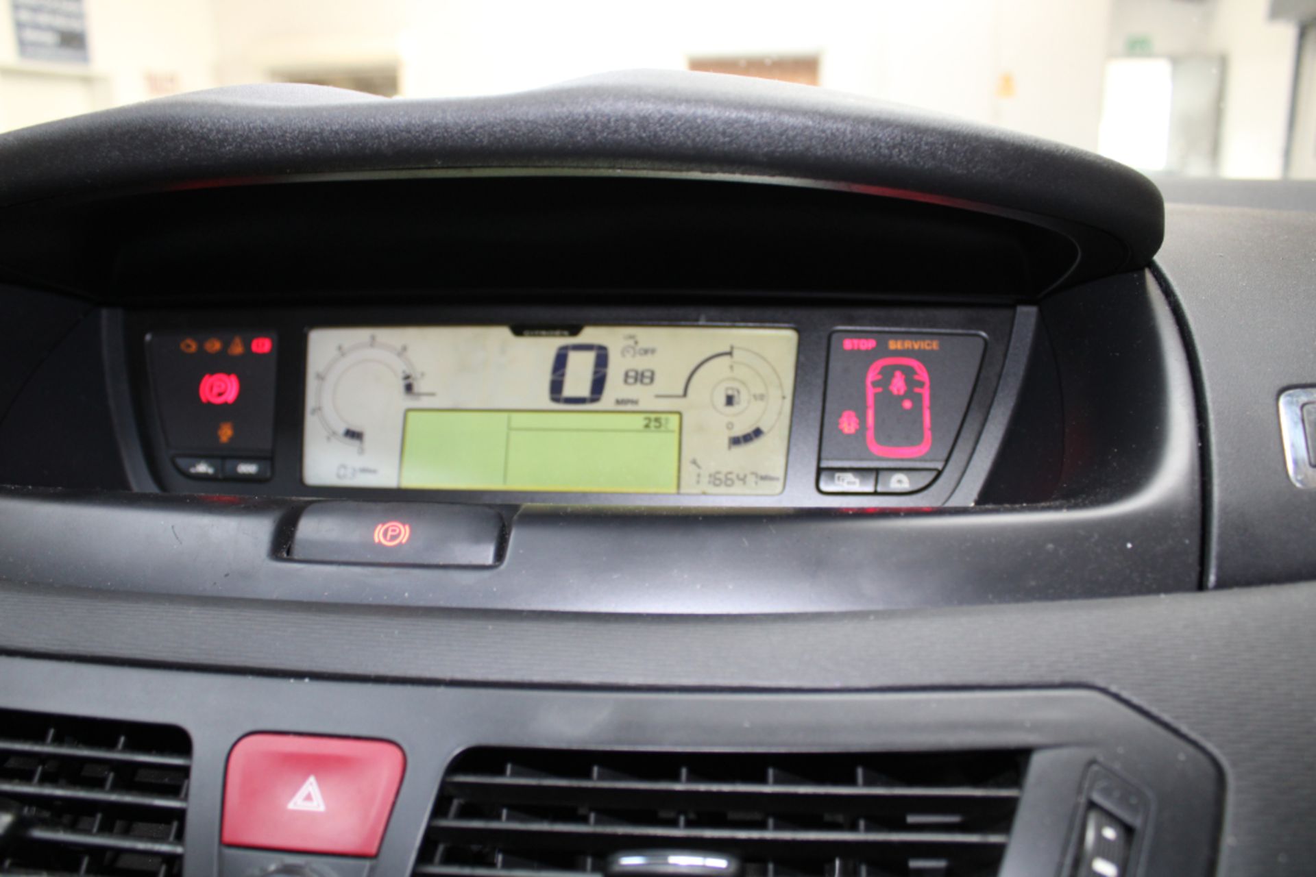 09 09 Citroen C4 Picasso VTR+ - Image 6 of 24