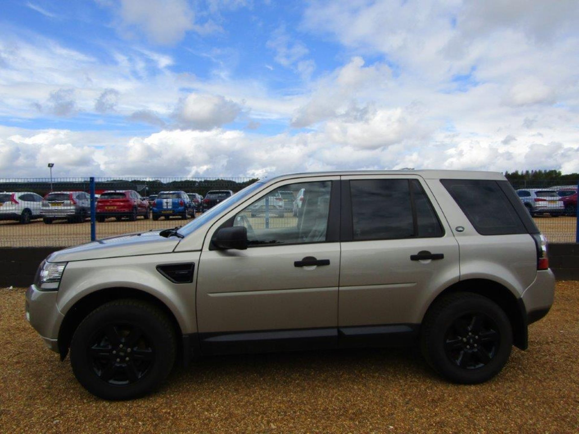 13 13 Land Rover Freelander GS TD4 - Image 2 of 21