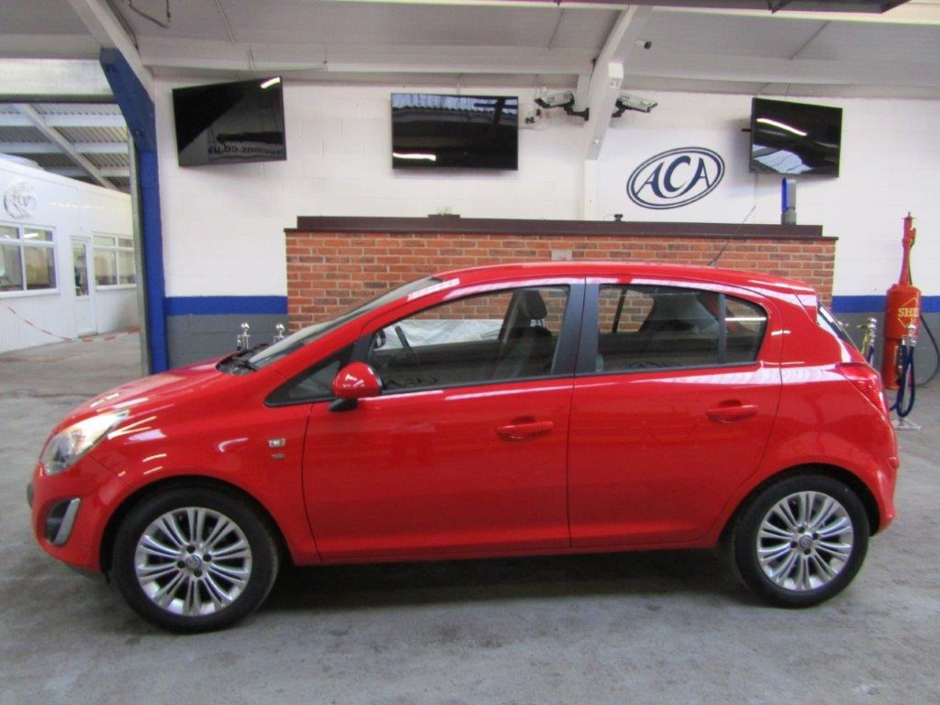 64 14 Vauxhall Corsa SE - Image 2 of 21