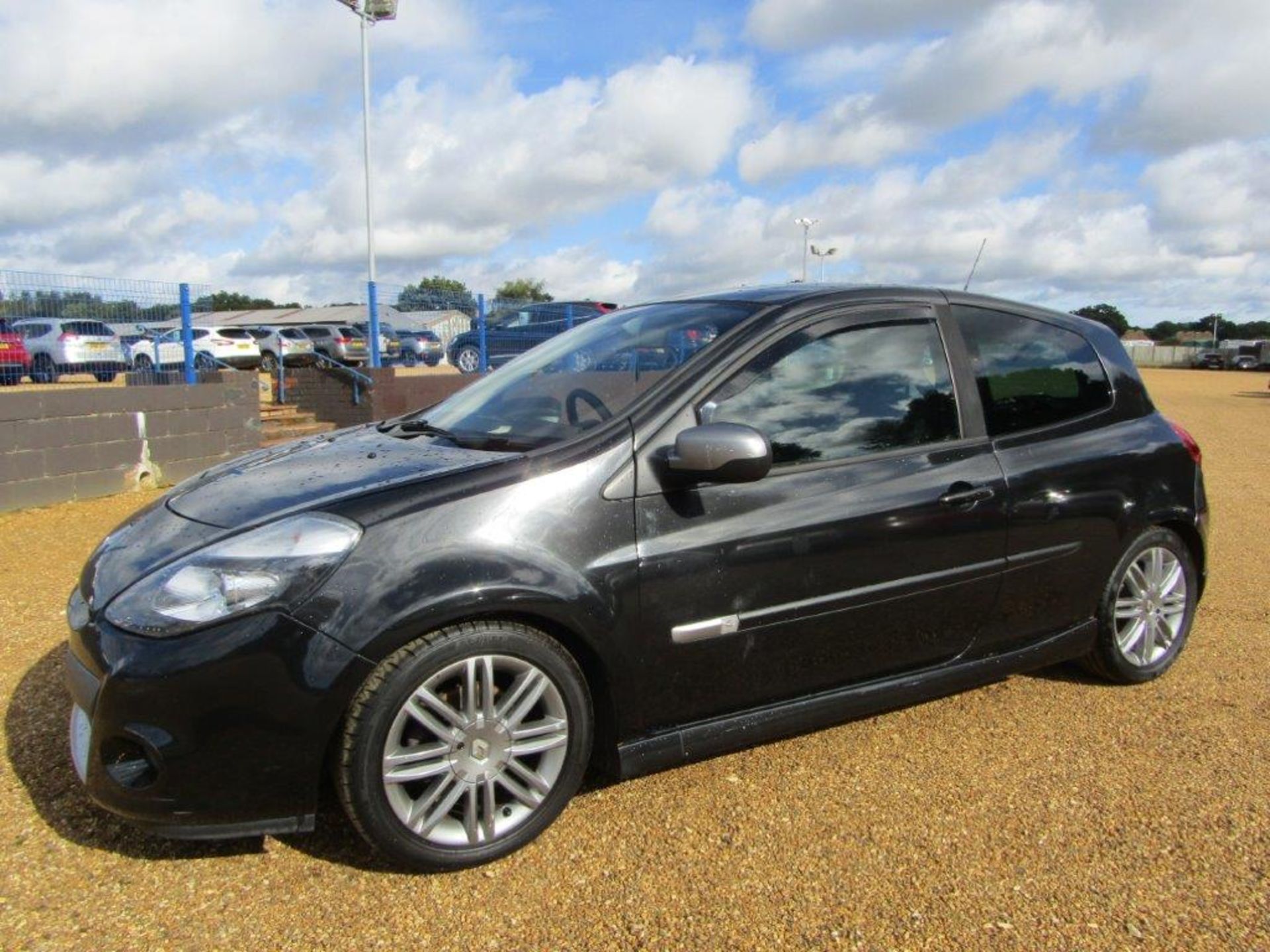 10 10 Renault Clio GT