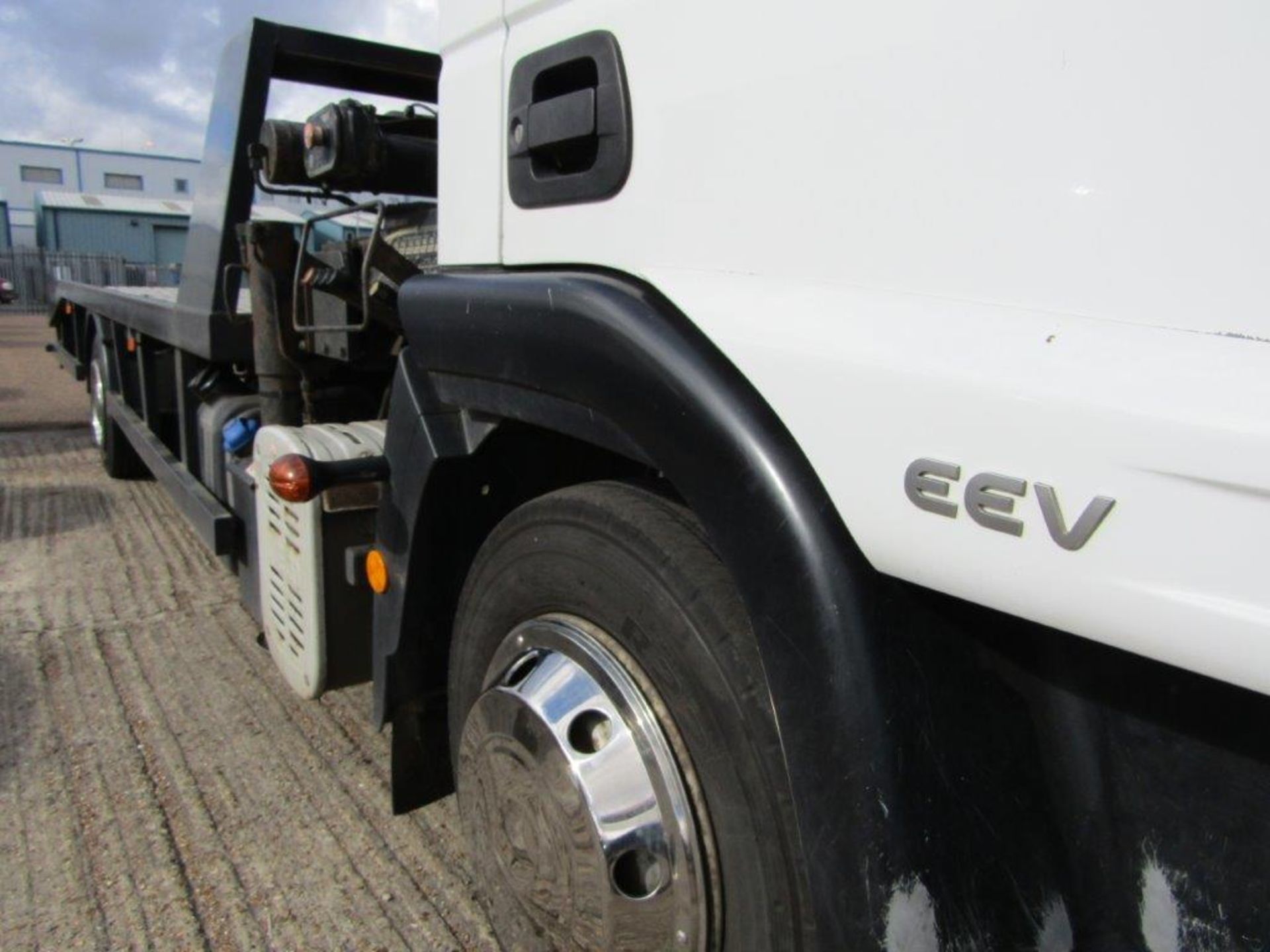60 11 Iveco flat bed recovery lorry - Image 28 of 32