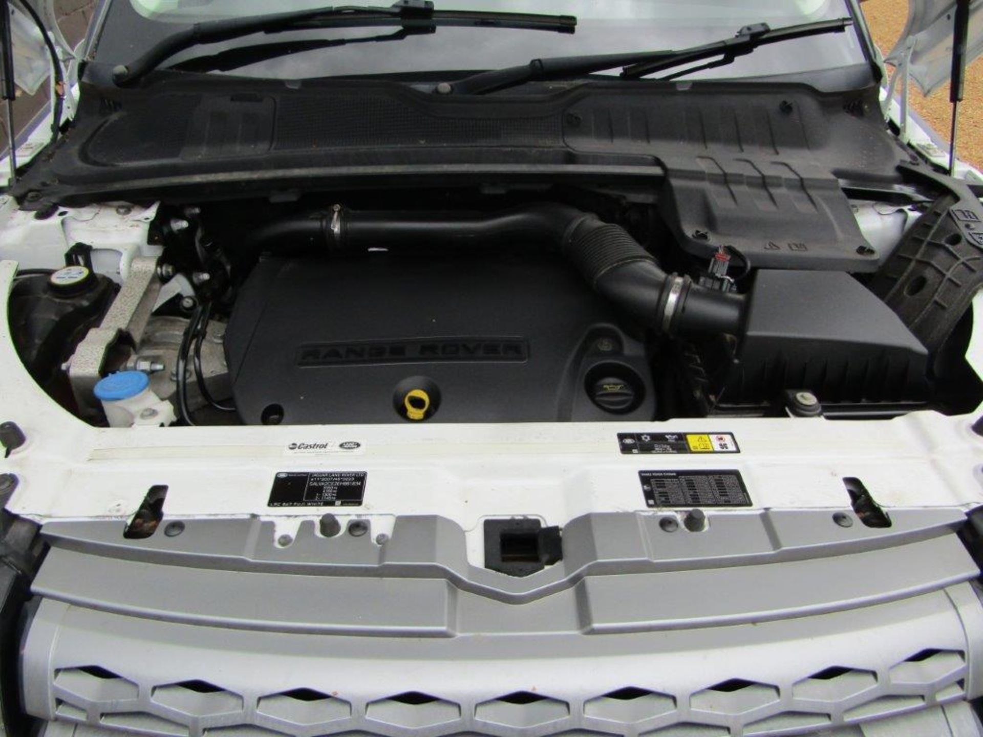 63 13 Range Rover Evoque Pure SD4 - Image 14 of 24