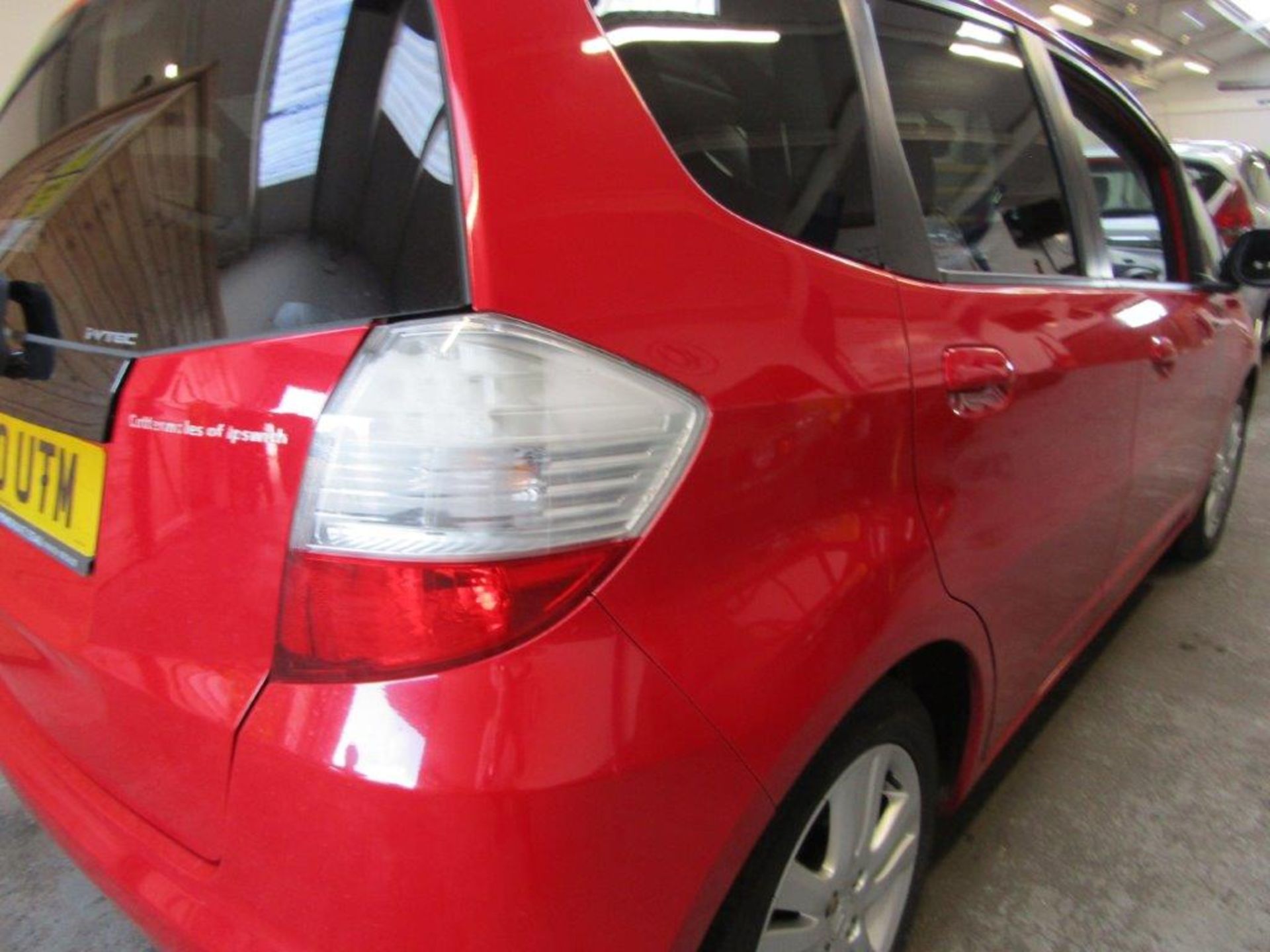 10 10 Honda Jazz EX I-VTEC - Image 16 of 19