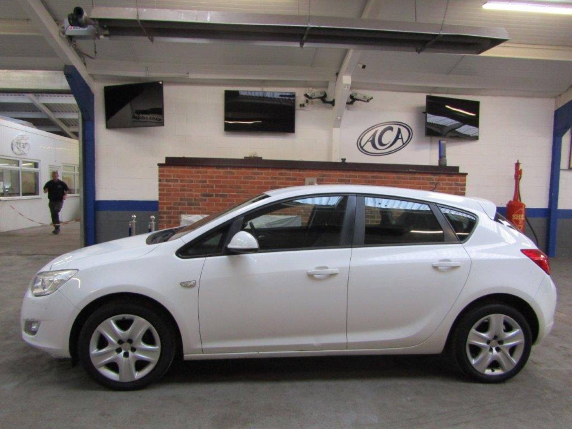 60 11 Vauxhall Astra Exclusiv 85 - Image 2 of 20