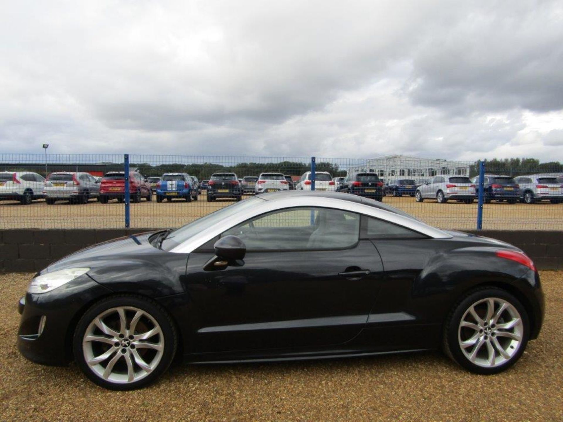 11 11 Peugeot RCZ GT THP - Image 2 of 18