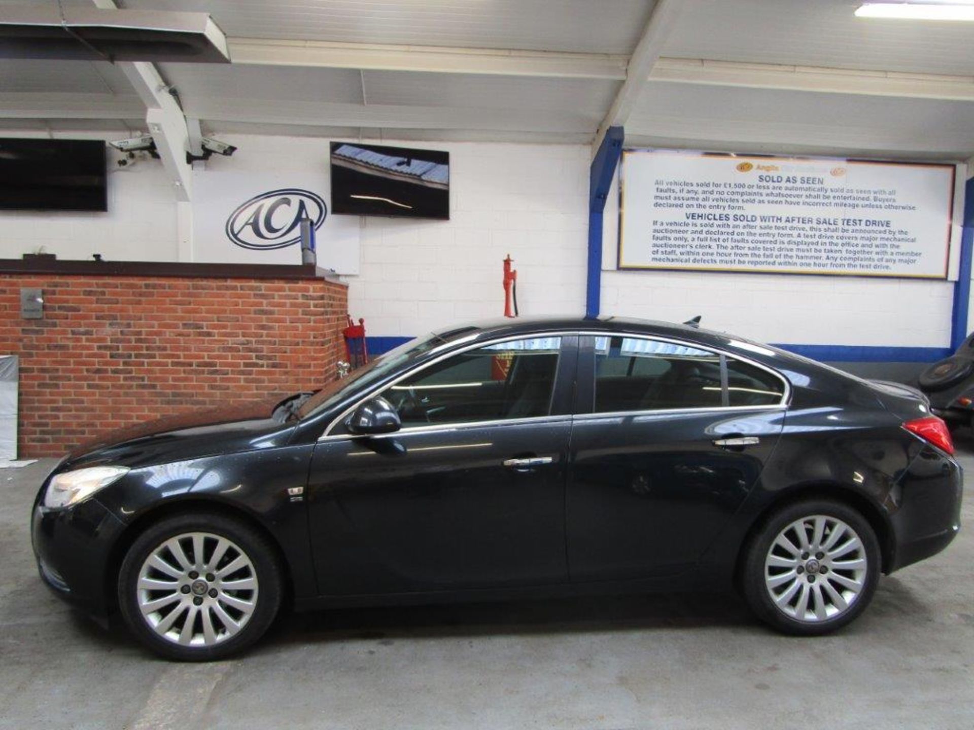 60 10 Vauxhall Insignia SE 128 CDTI - Image 2 of 16