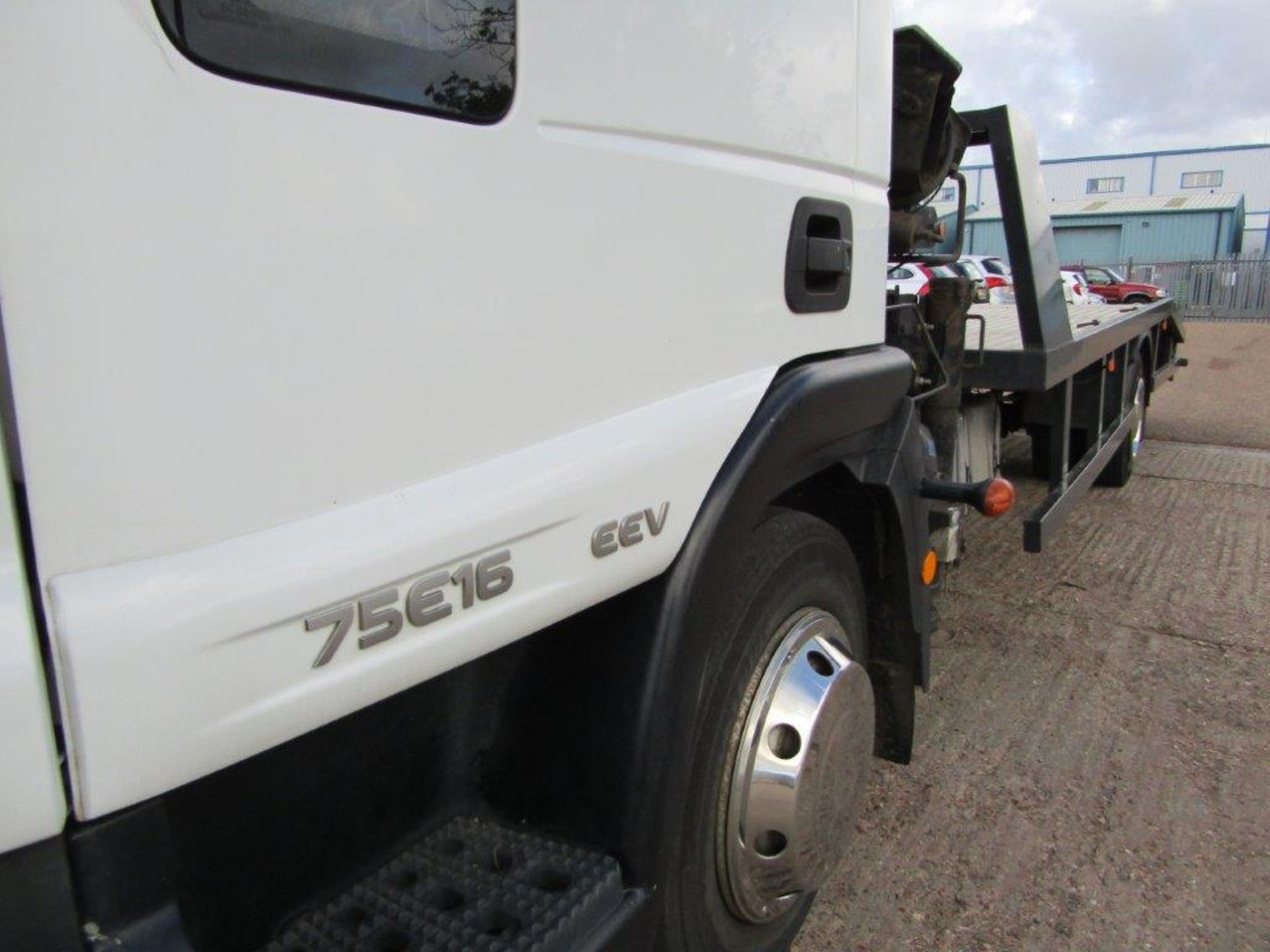 60 11 Iveco flat bed recovery lorry - Image 16 of 32