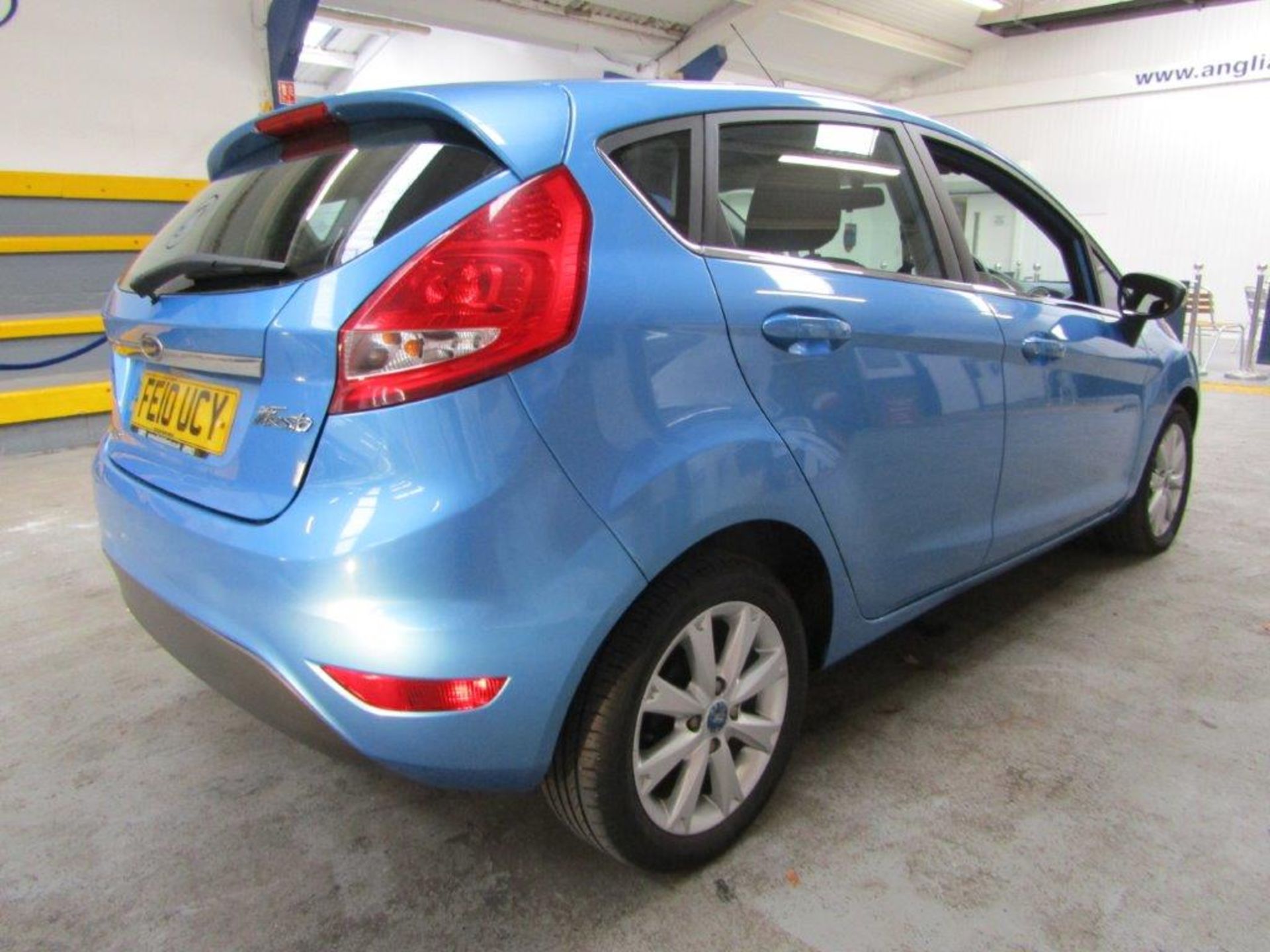 10 10 Ford Fiesta Zetec - Image 16 of 18