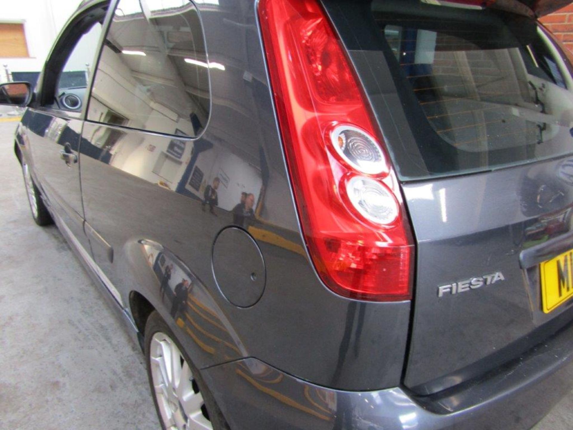 06 06 Ford Fiesta Zetec S - Image 20 of 21