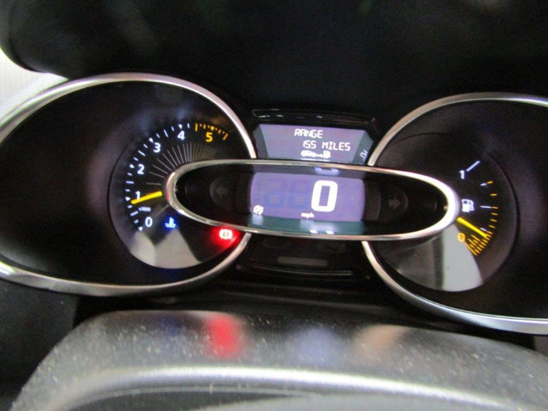 15 15 Renault Clio D-Que Energy - Image 4 of 19