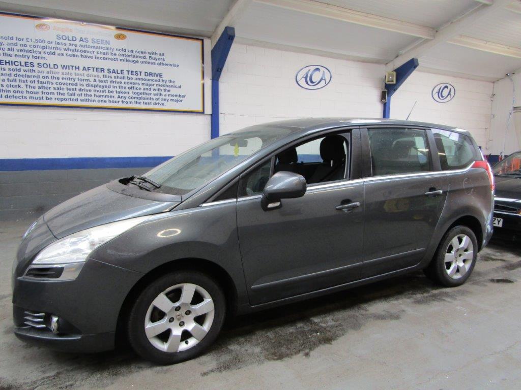 10 10 Peugeot 5008 Sport HDI