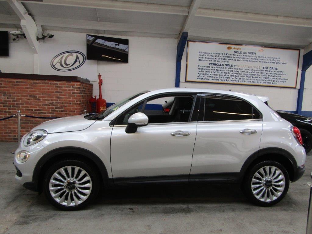 18 18 Fiat 500X Lounge Multijet - Image 2 of 26