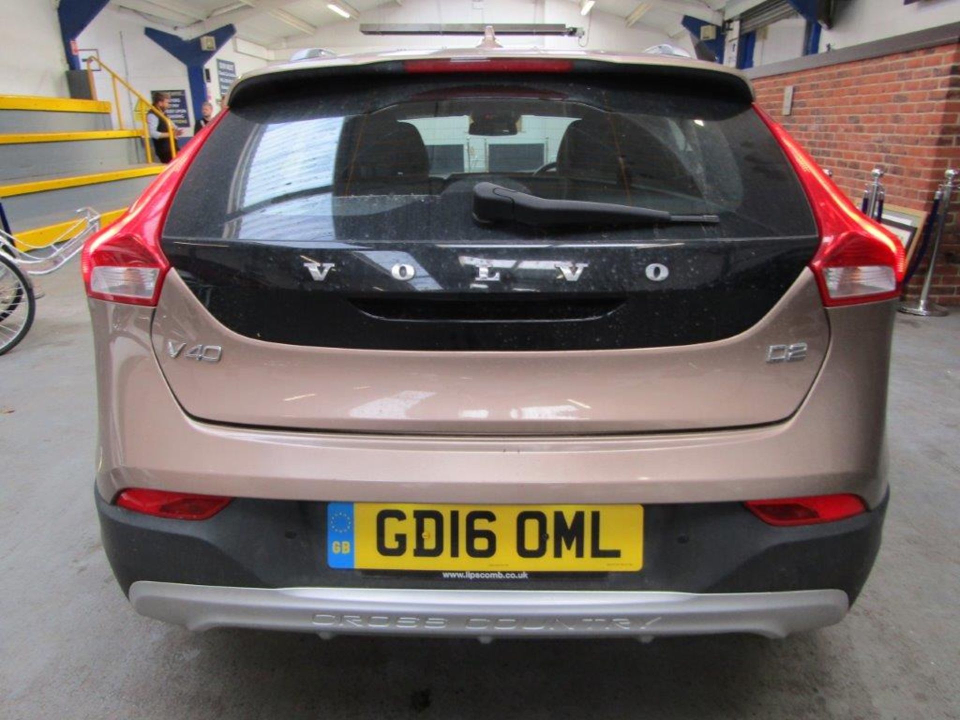 16 16 Volvo V40 Cross Country Lux - Image 5 of 22