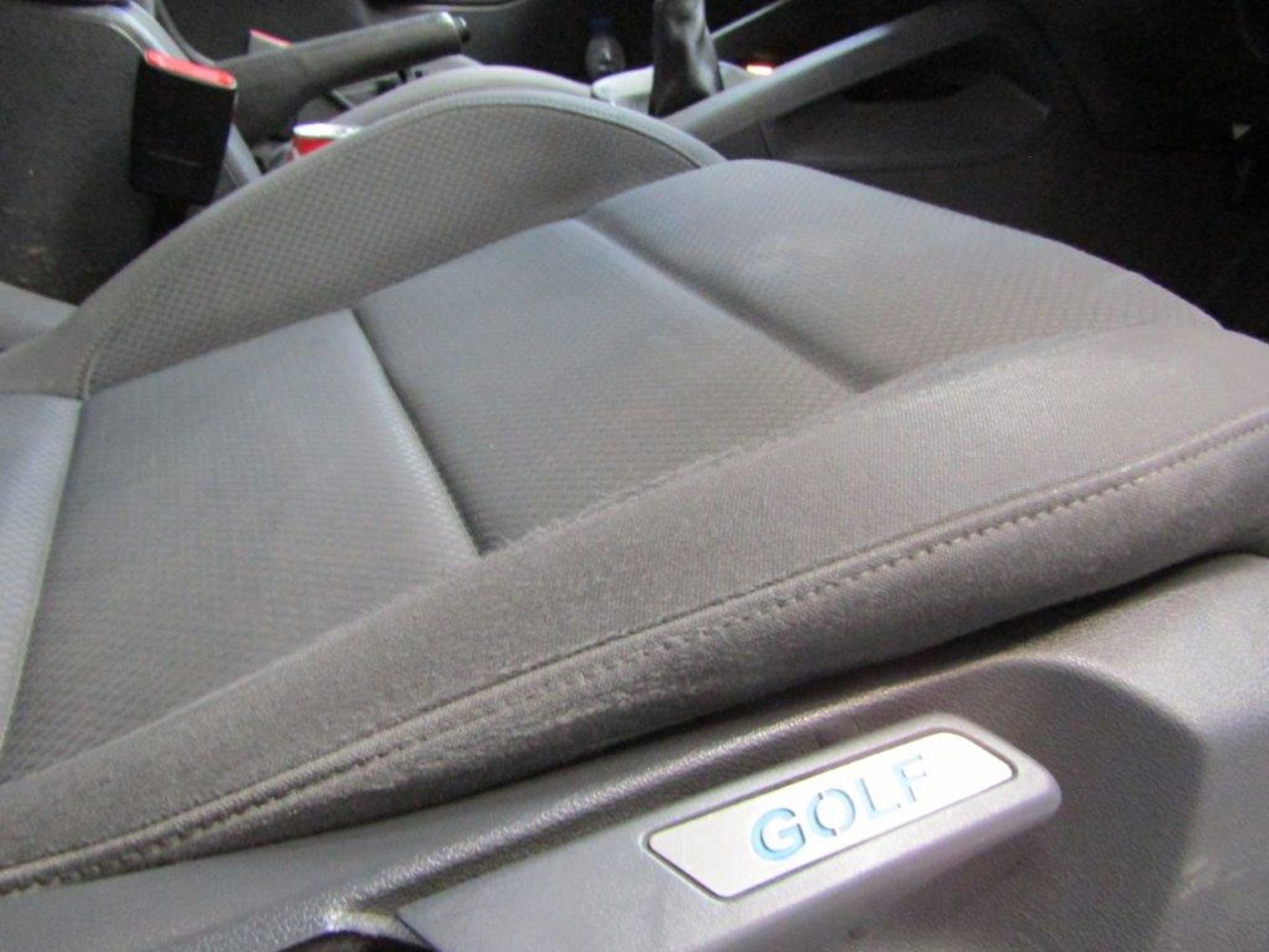 04 04 VW Golf GT TDI - Image 11 of 16