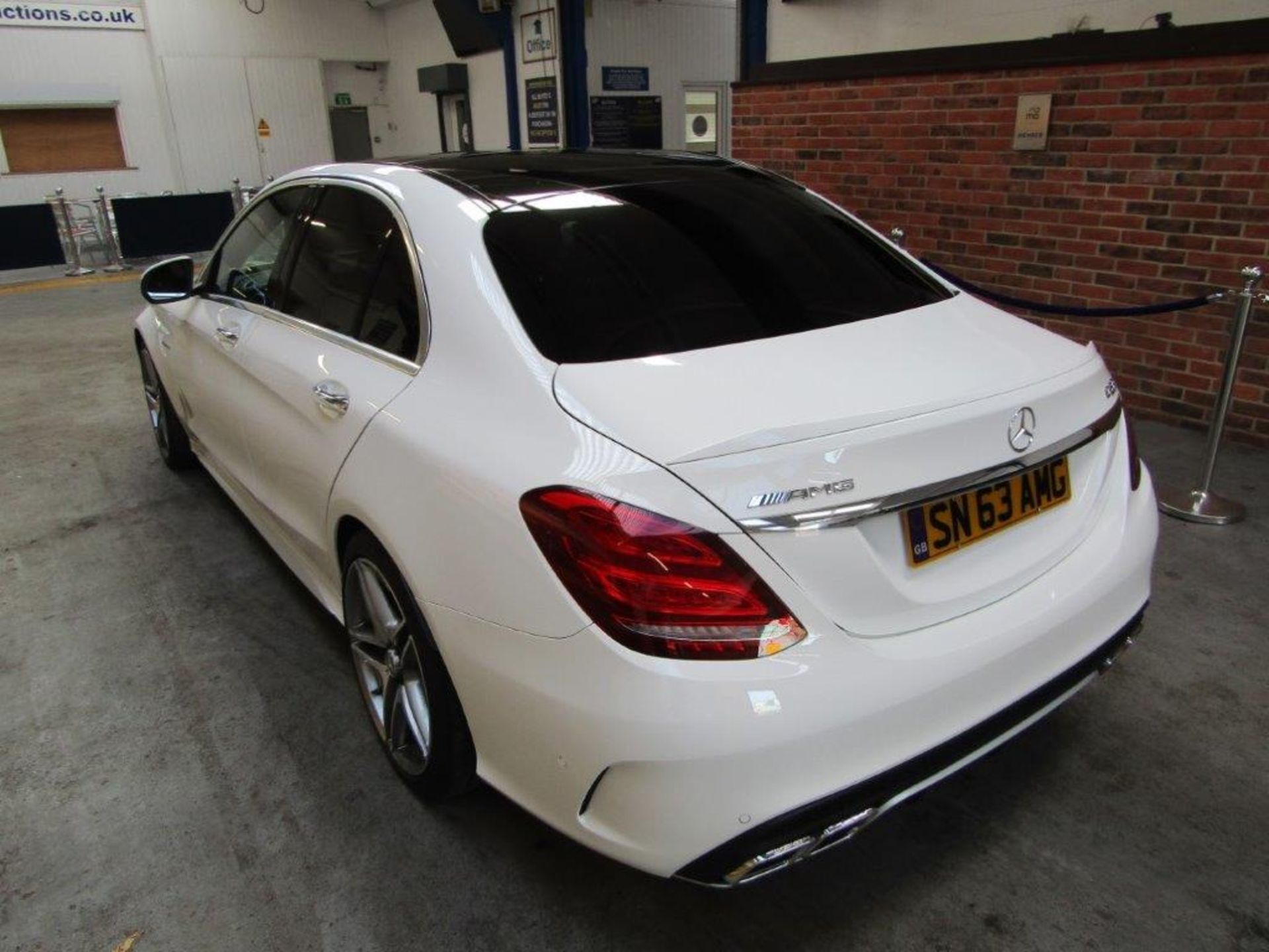 67 17 Mercedes AMG C63 S Premium - Image 53 of 60