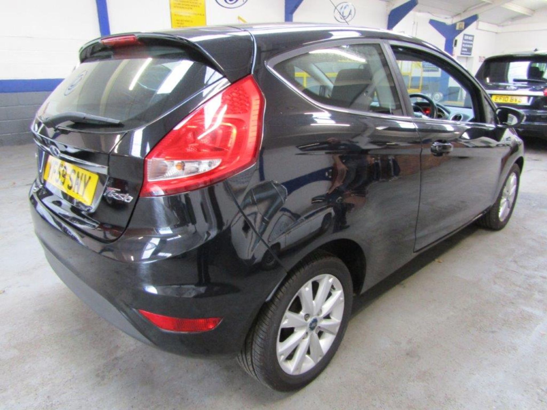 59 10 Ford Fiesta Zetec 90 TDCI - Image 2 of 20