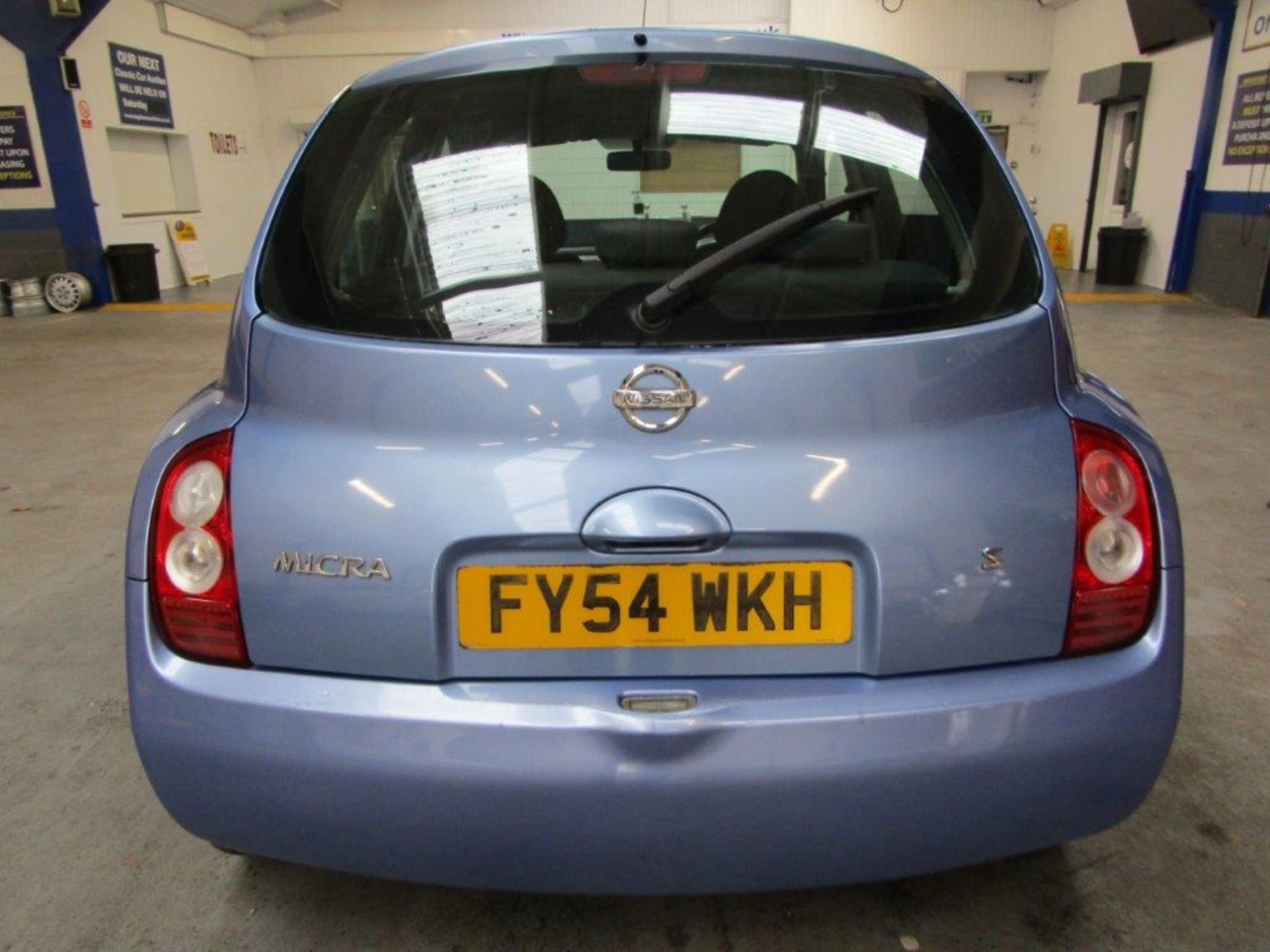 54 04 Nissan Micra S - Image 11 of 19