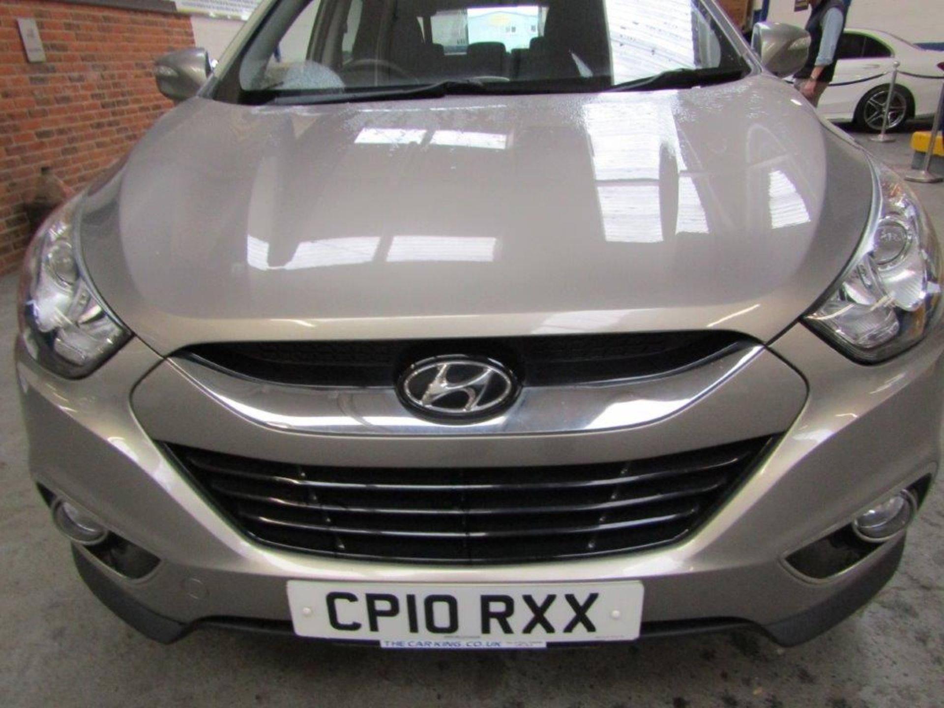 10 10 Hyundai IX35 Style 4WD CRDI - Image 15 of 22