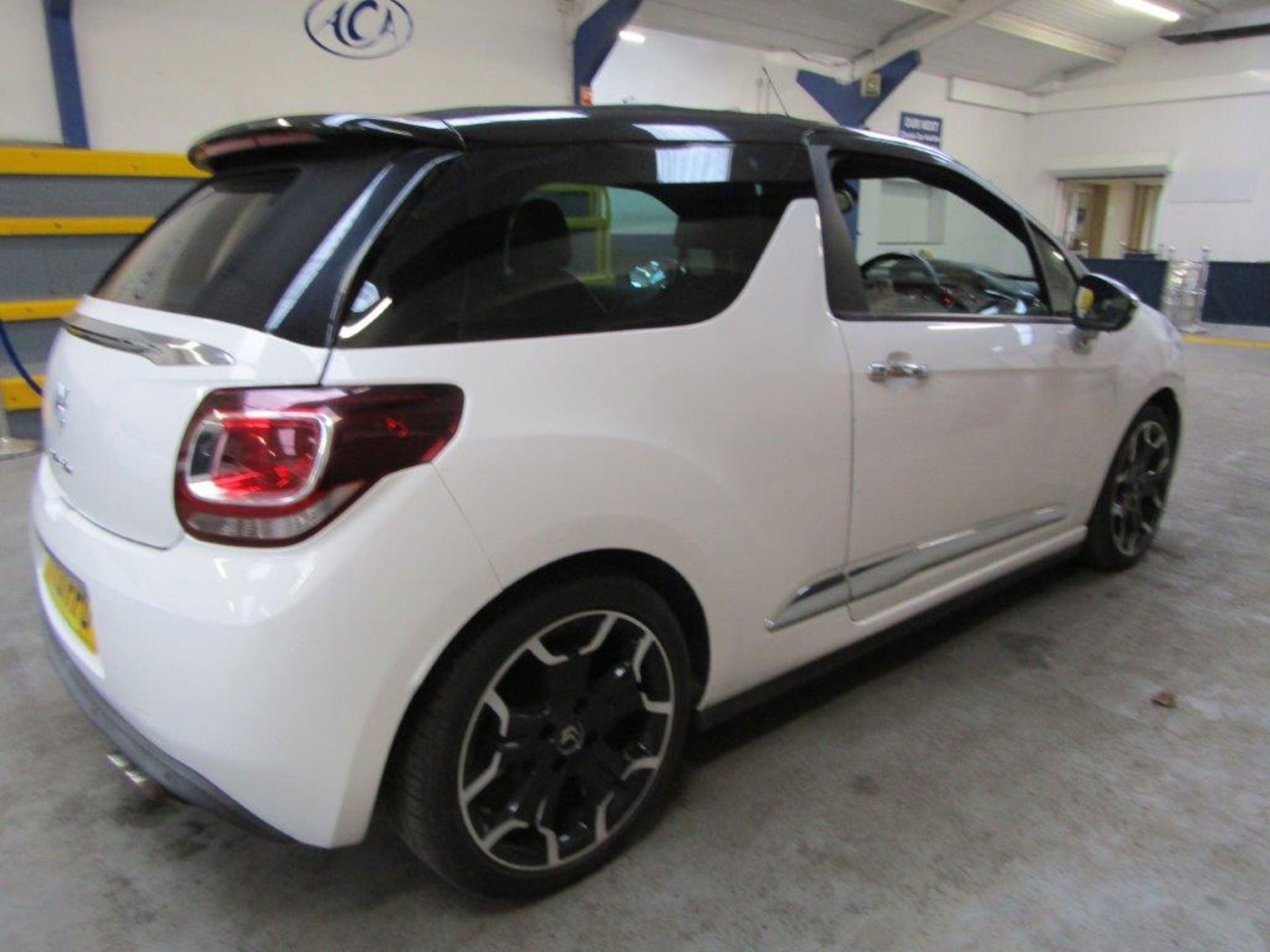 13 13 Citroen DS3 Dsport + - Image 9 of 24