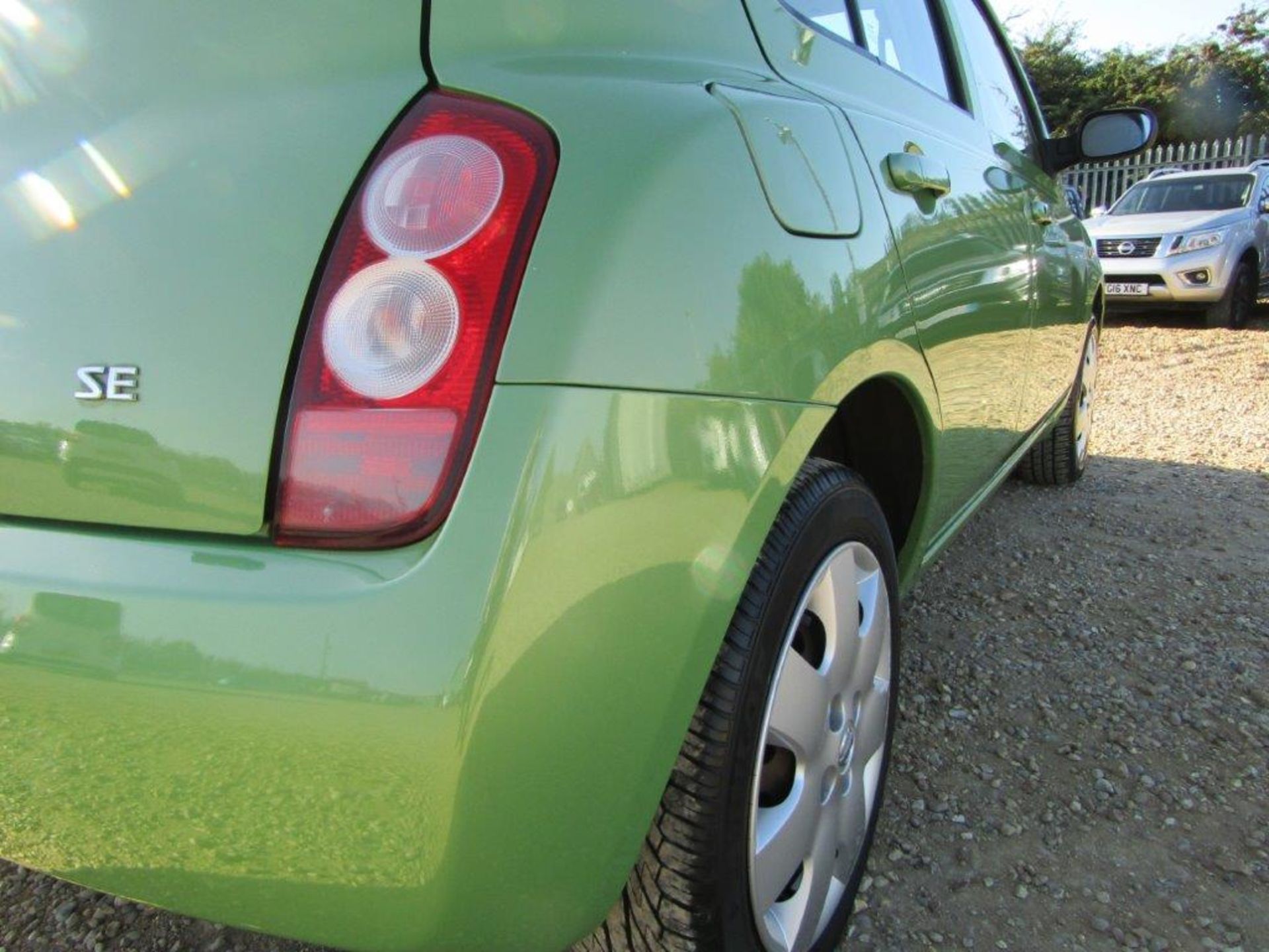 03 03 Nissan Micra SE - Image 8 of 28