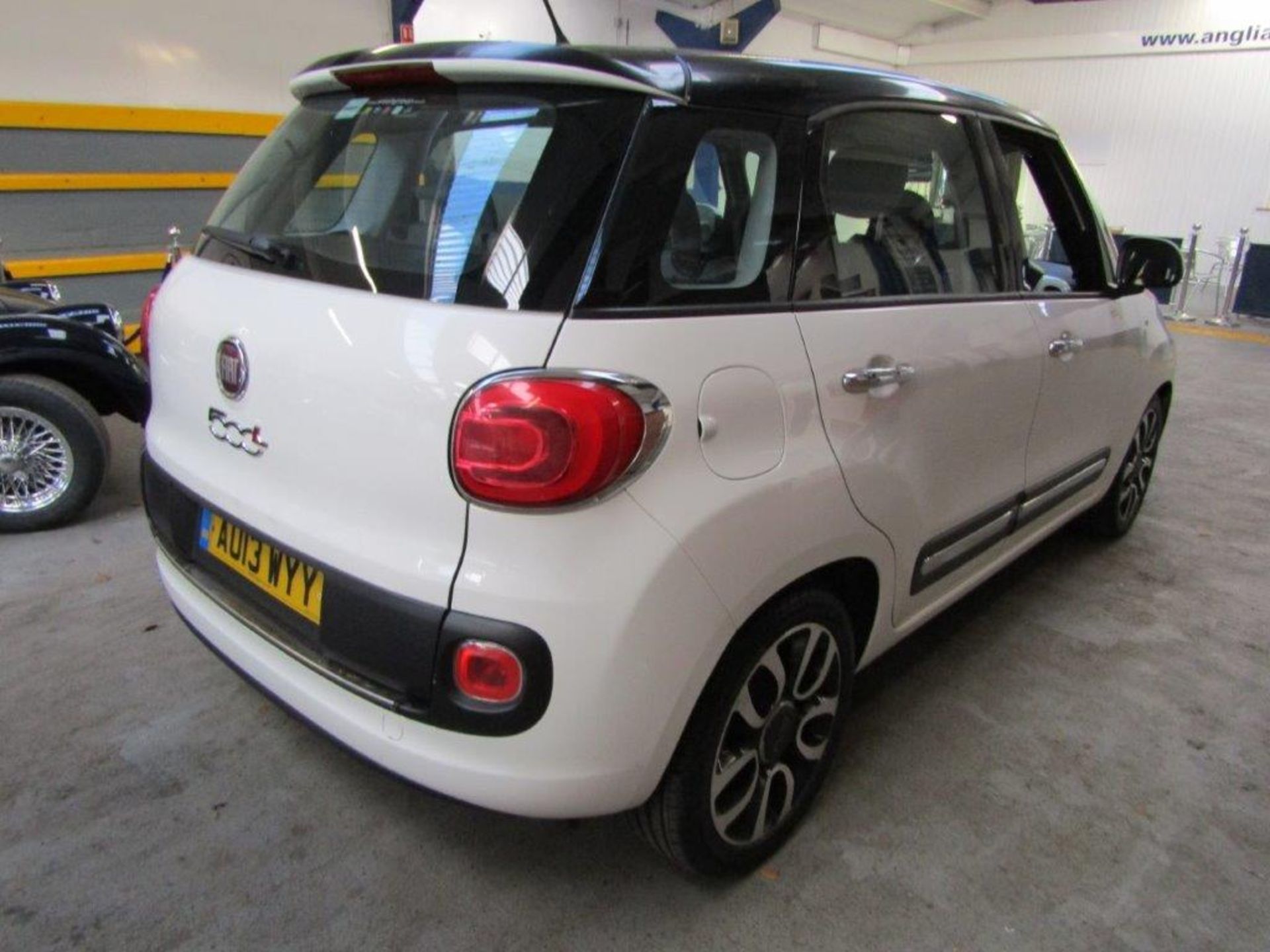 13 13 Fiat 500L Pop star Twinair - Image 9 of 25