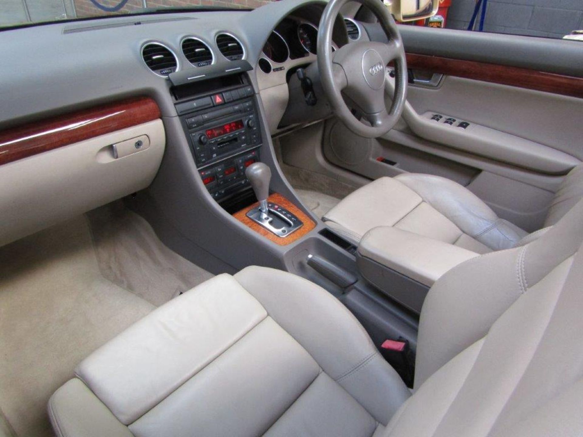 54 04 Audi A4 TDi Sport - Image 19 of 24