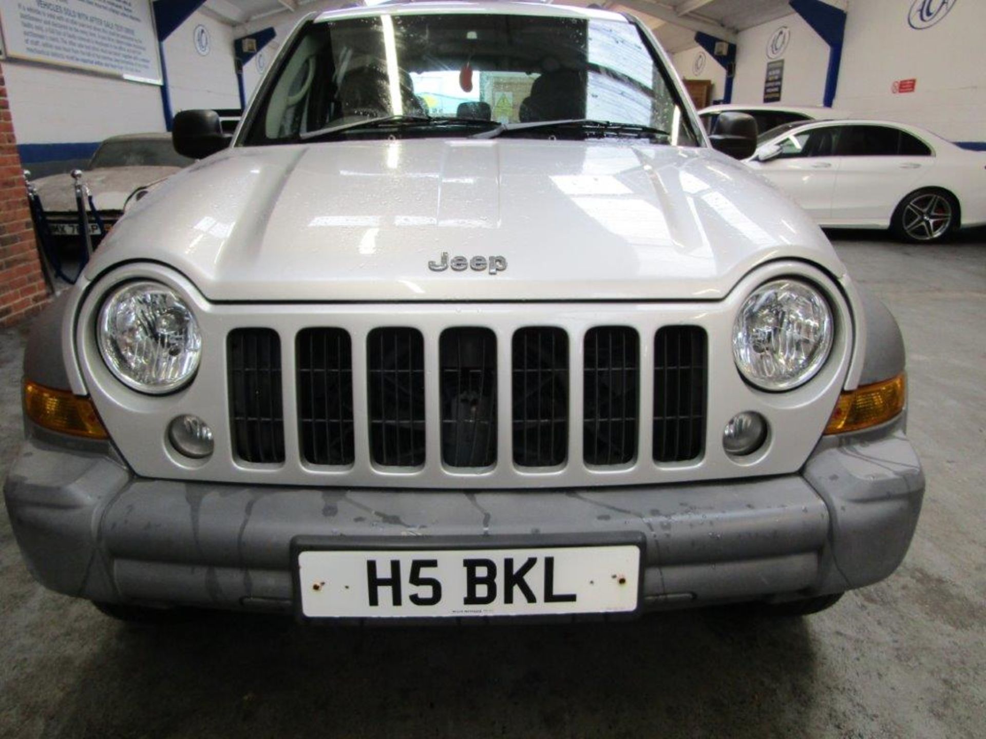 54 05 Jeep Cherokee CRD Sport - Image 17 of 20
