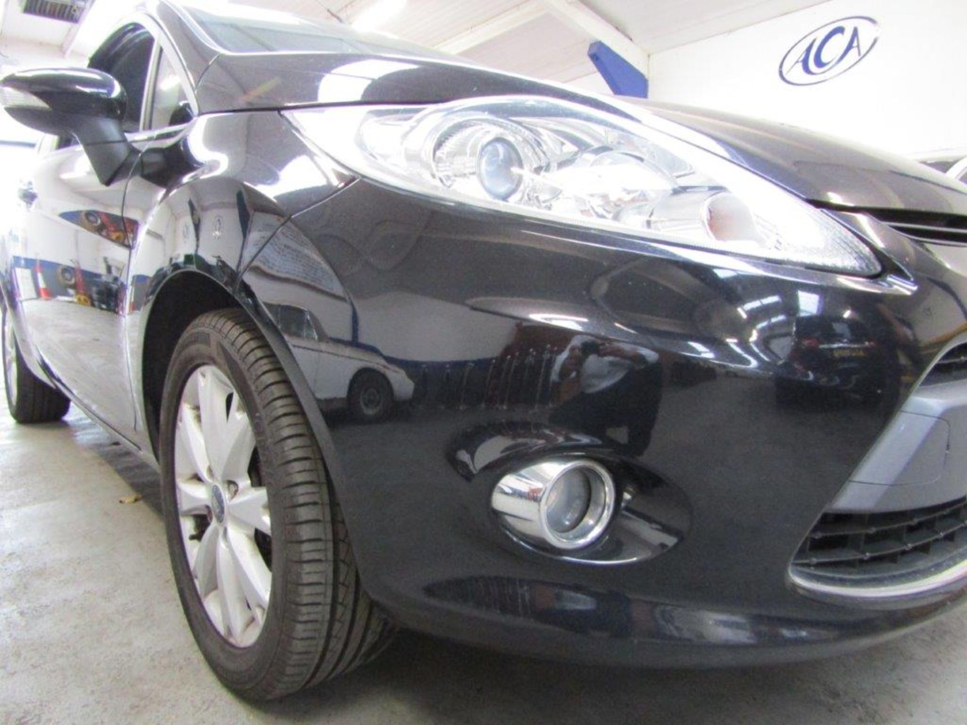 59 10 Ford Fiesta Zetec 90 TDCI - Image 3 of 20