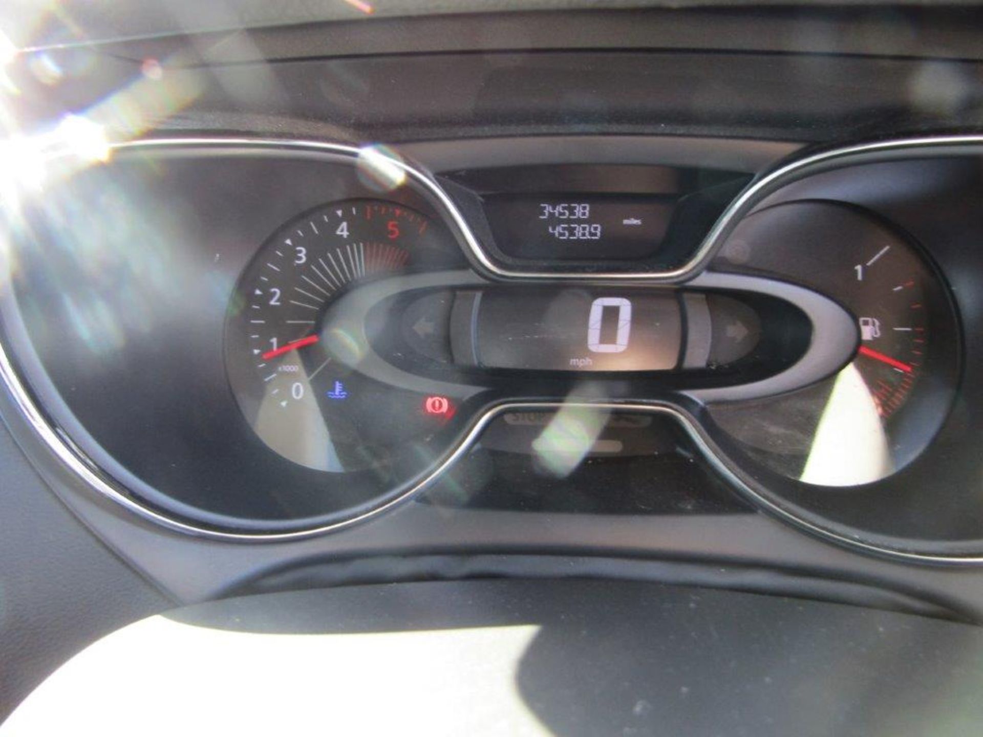 66 17 Renault Captur Signature Nav - Image 8 of 24