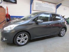 13 13 Peugeot 208 Allure