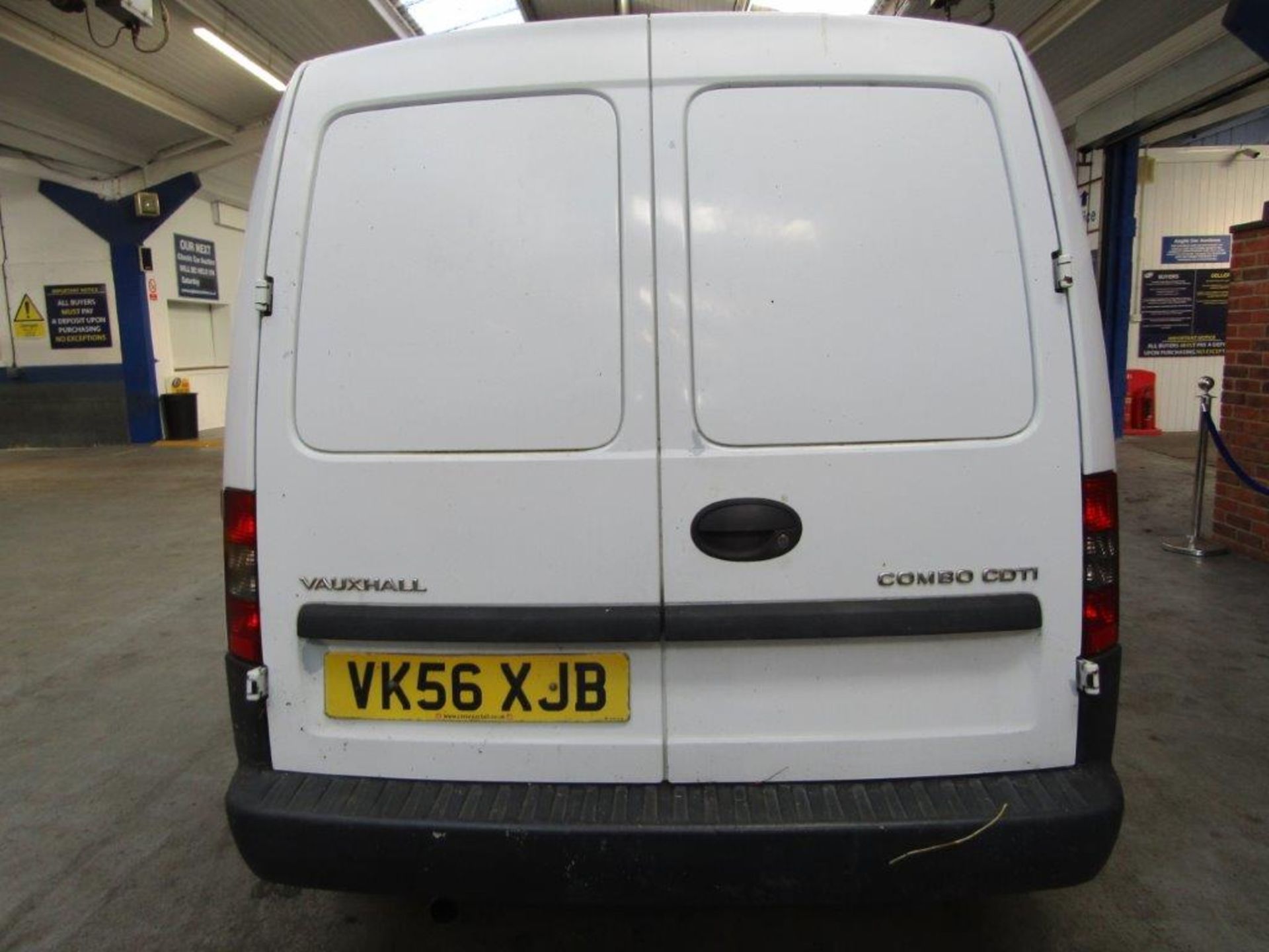 56 06 Vauxhall Combo 1700 CDTI - Image 14 of 21