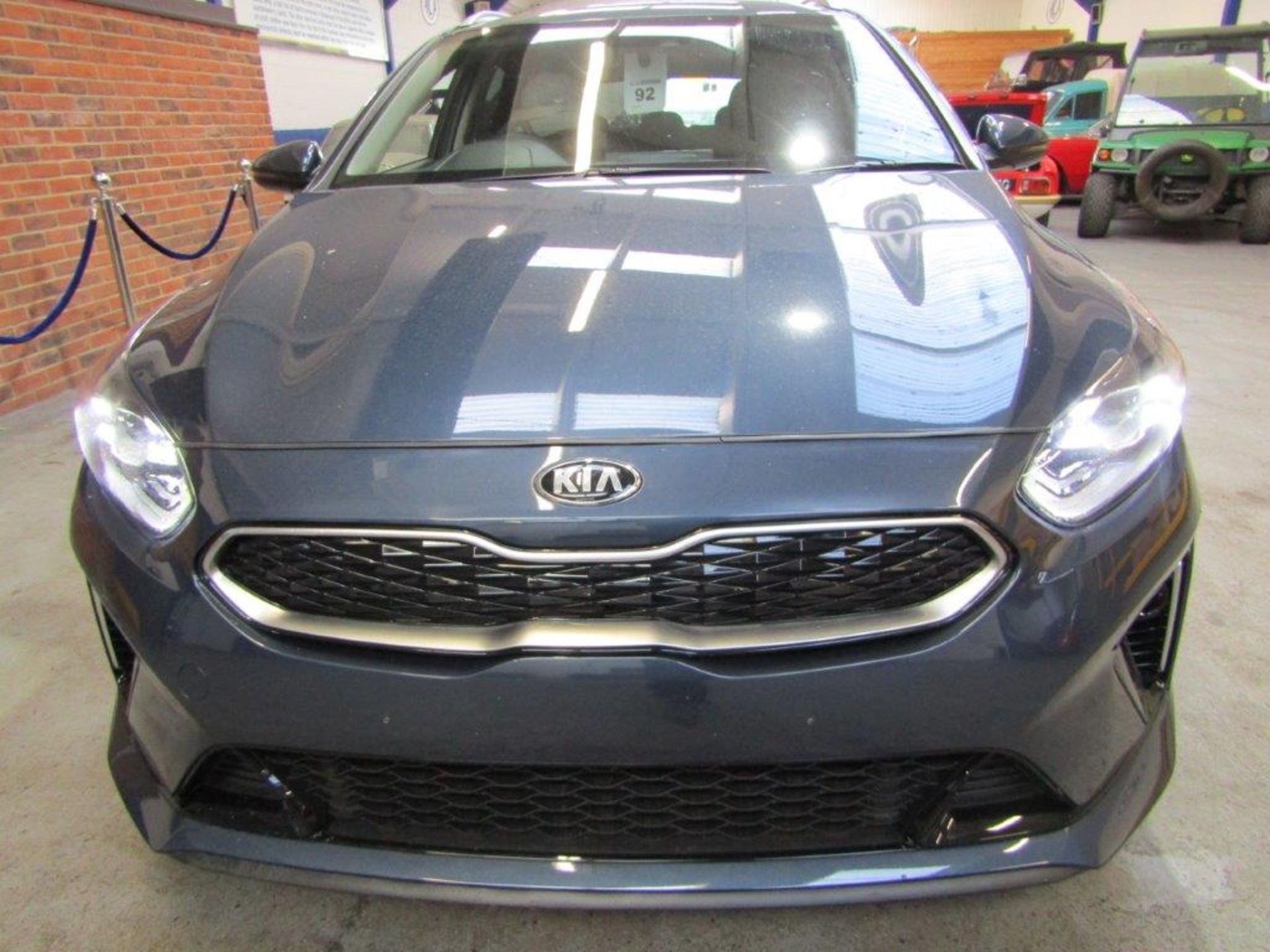 21 21 Kia Ceed 3 Phev S-A - Image 24 of 31