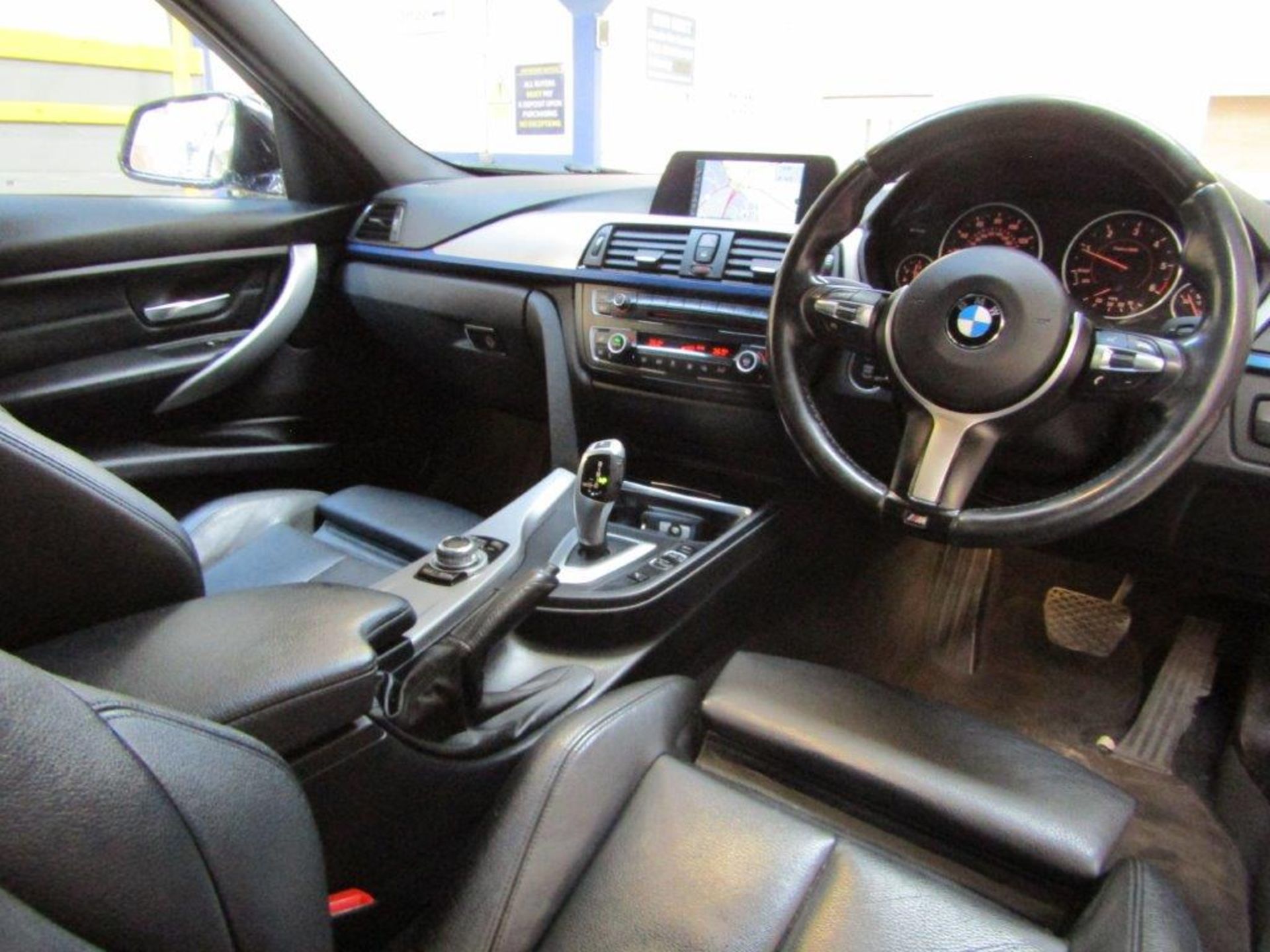 63 13 BMW 320D M Sport - Image 33 of 39