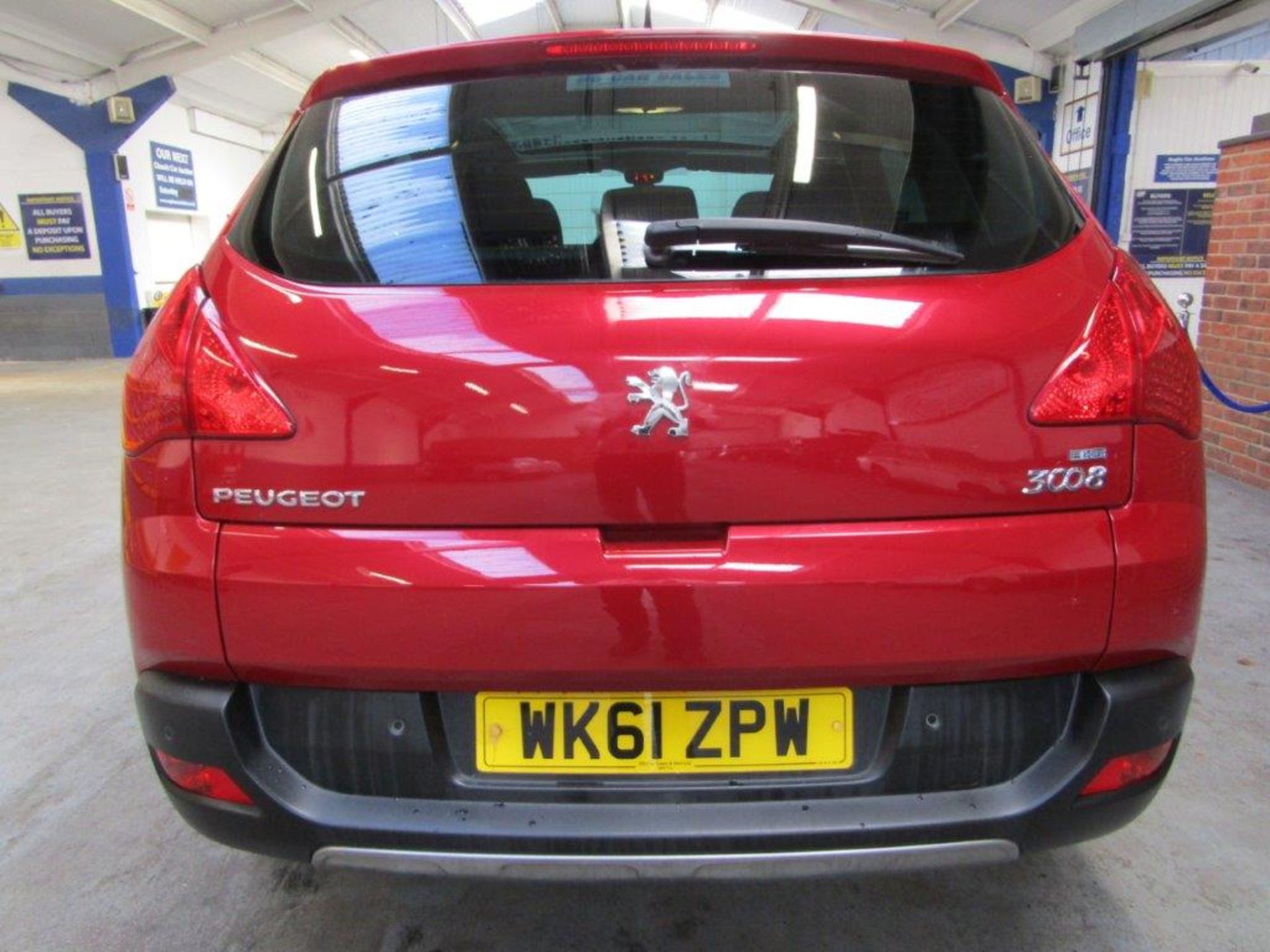 61 11 Peugeot 3008 Exclusive E-HDi - Image 18 of 24