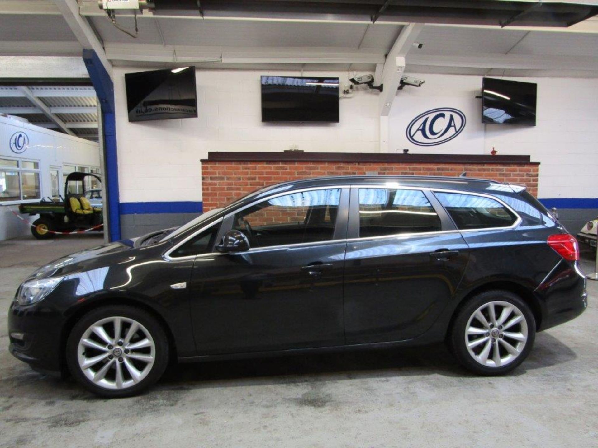 63 14 Vauxhall Astra Techline CDTI - Image 2 of 21