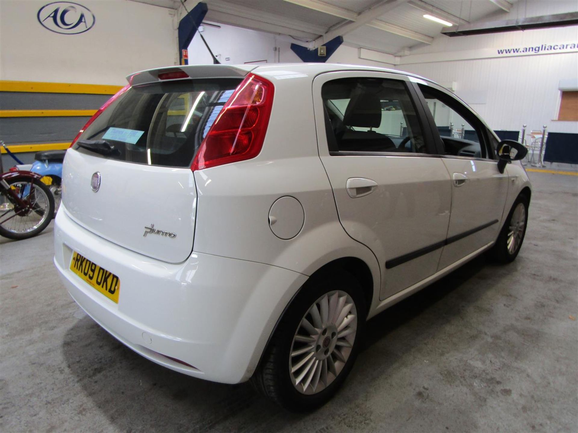 09 09 Fiat Grande Punto GP Multijet - Image 11 of 19