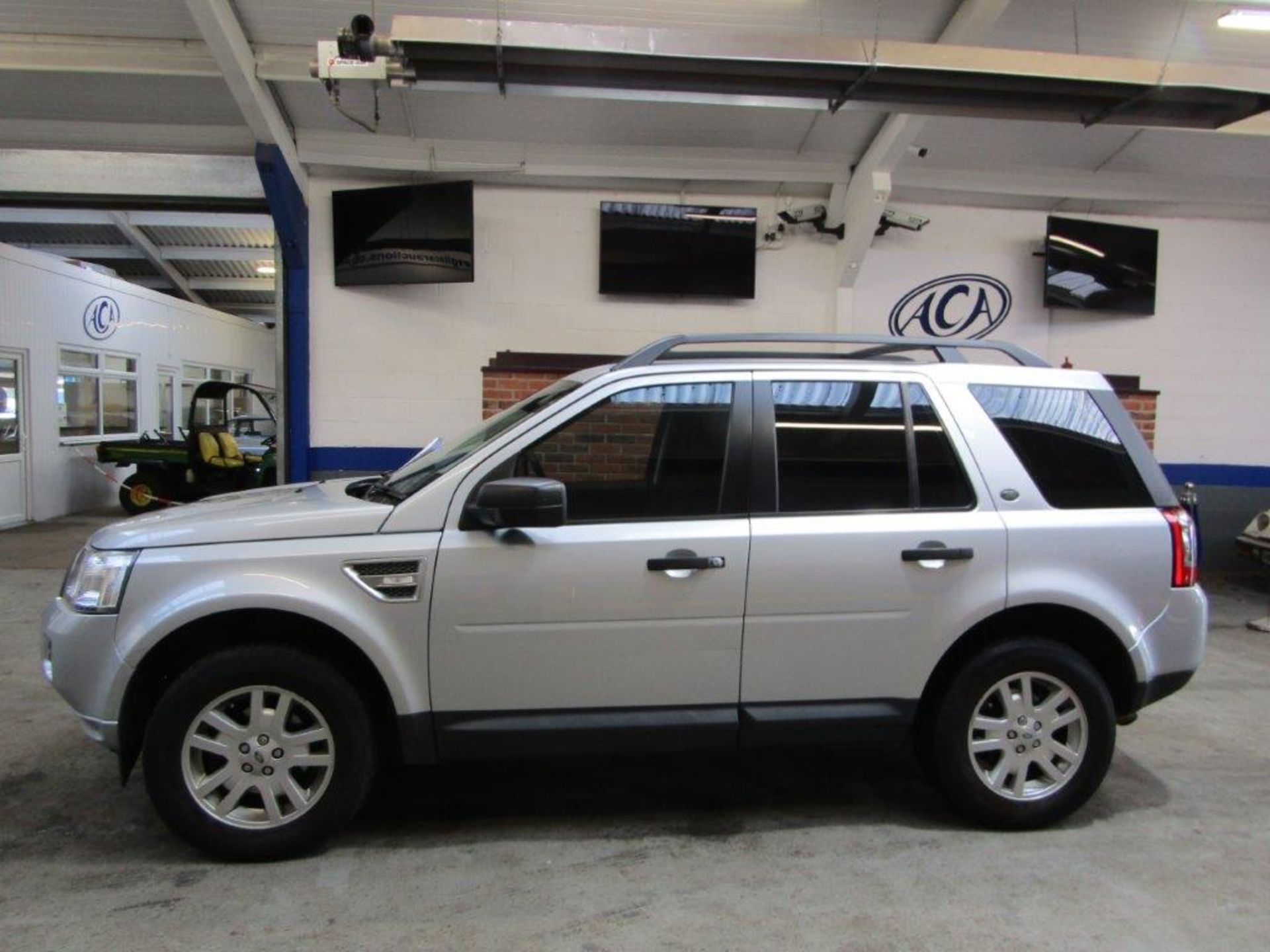 11 11 L/Rover Freelander S TD4 - Image 2 of 24