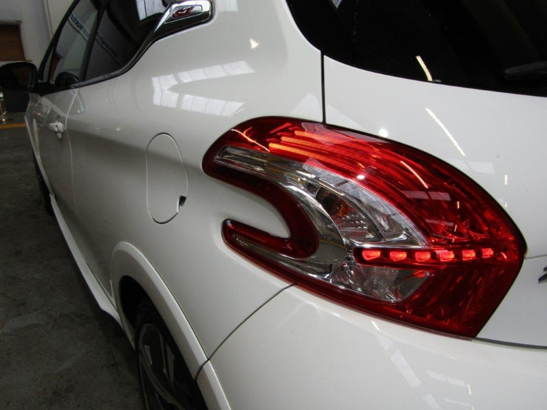 14 14 Peugeot 208 GTi - Image 25 of 25