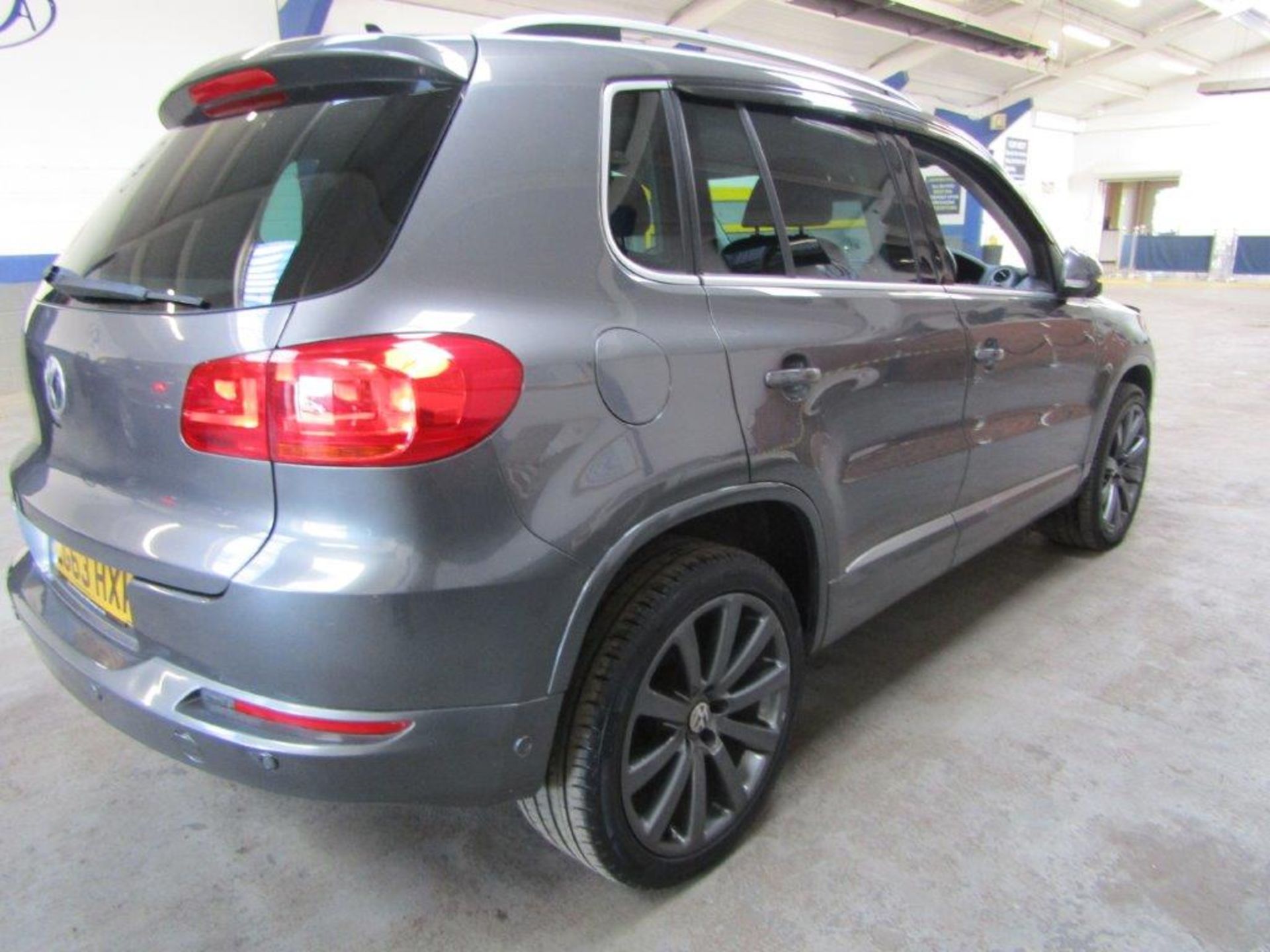 63 13 VW Tiguan Match TDi - Image 10 of 24